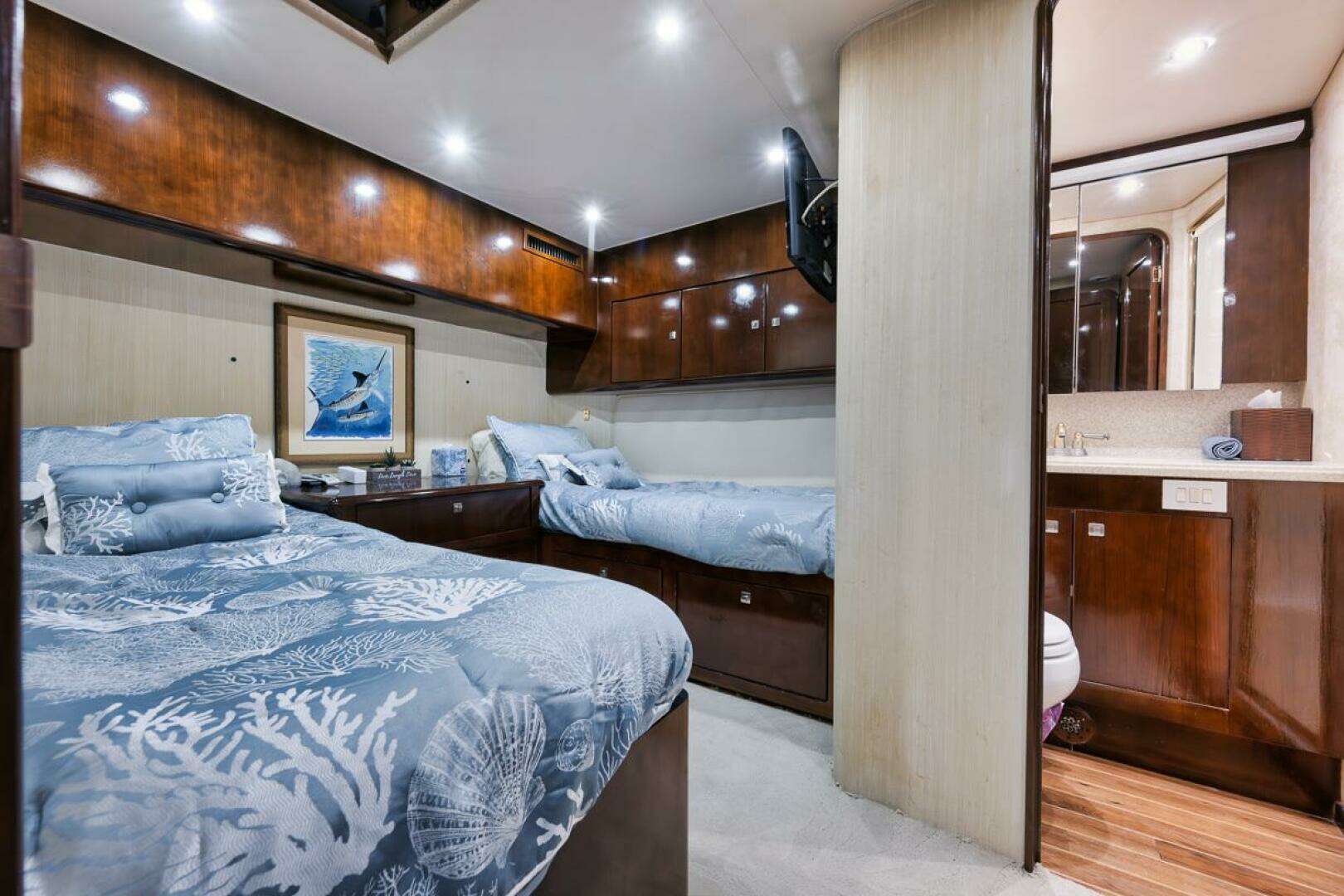 2005 Ocean 73 Super Sport - Image 13