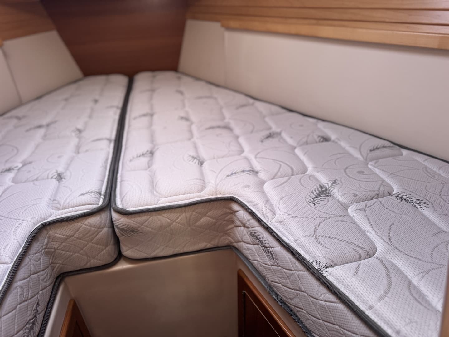 2019 Catalina 315 - Image 24