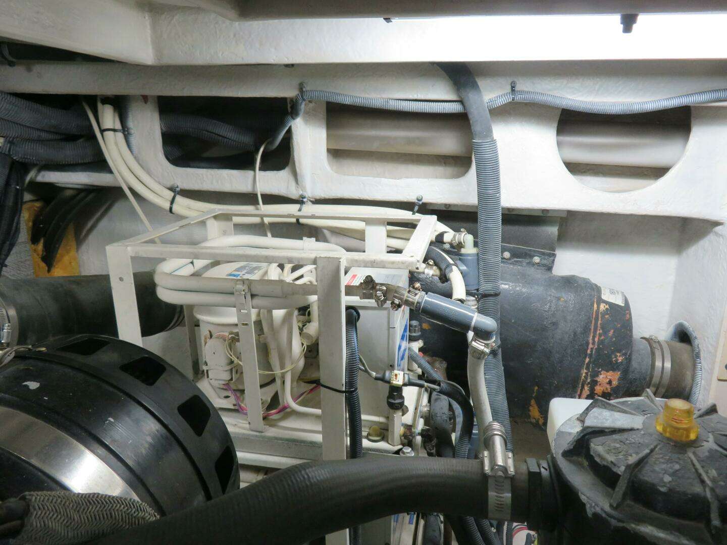 2001 Sea Ray 510 Sundancer - Image 33