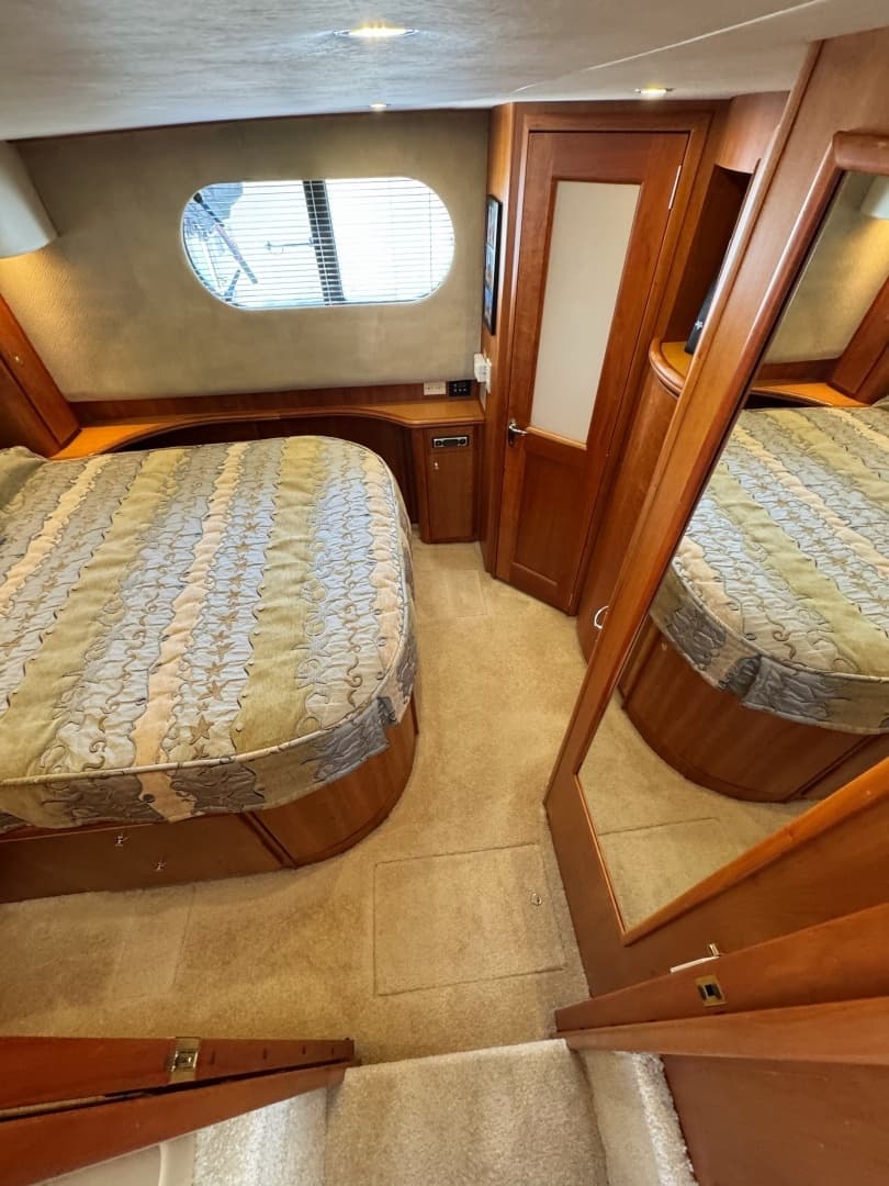 2002 Silverton 39 Motor Yacht - Image 53