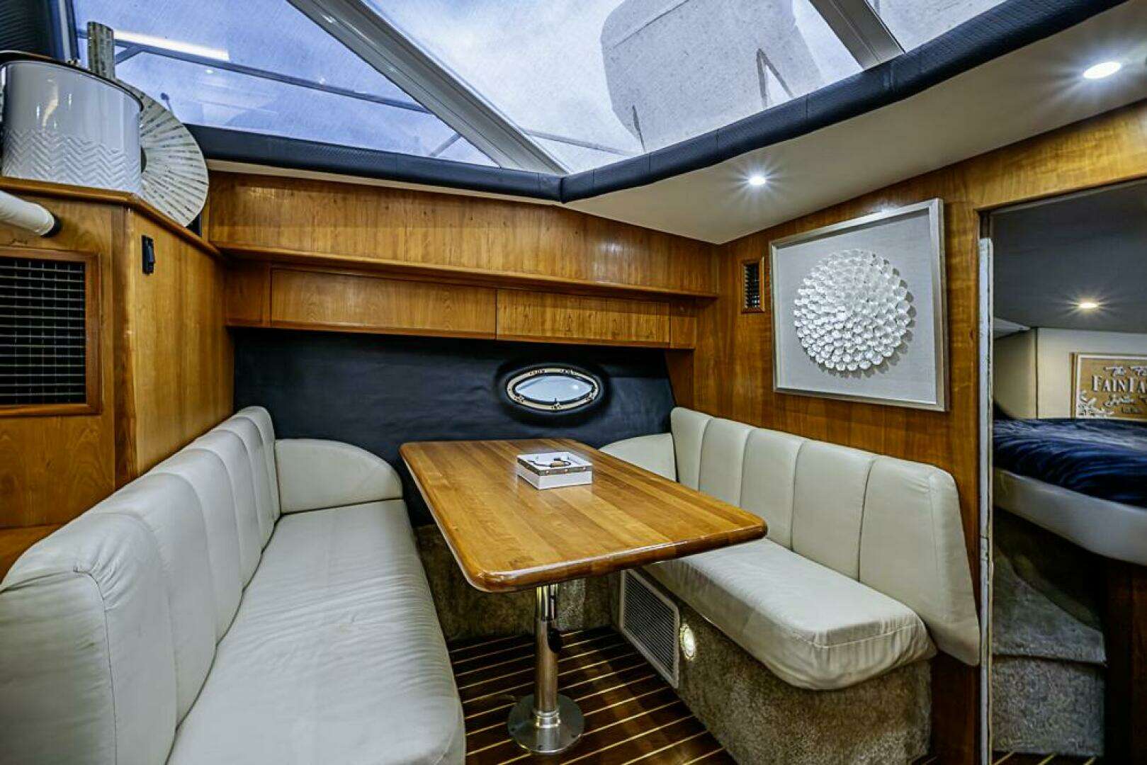2000 Silverton 442 Cockpit Motoryacht - Image 18
