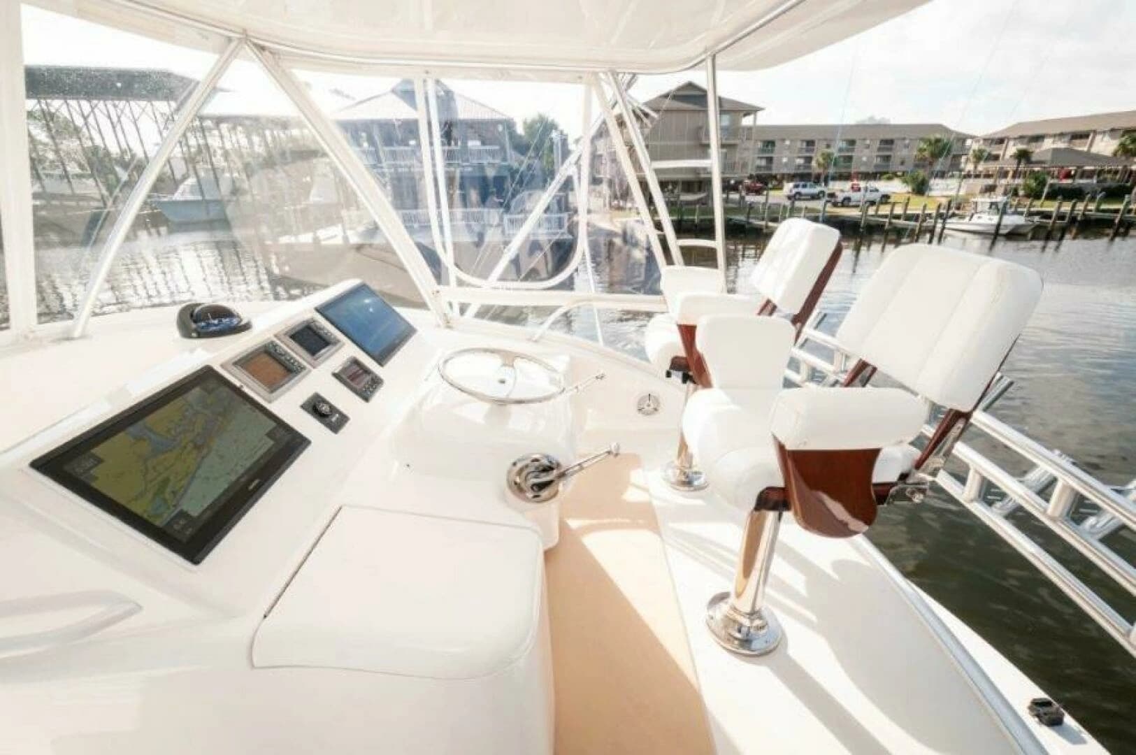 2012 Viking 42 Convertible - Image 23
