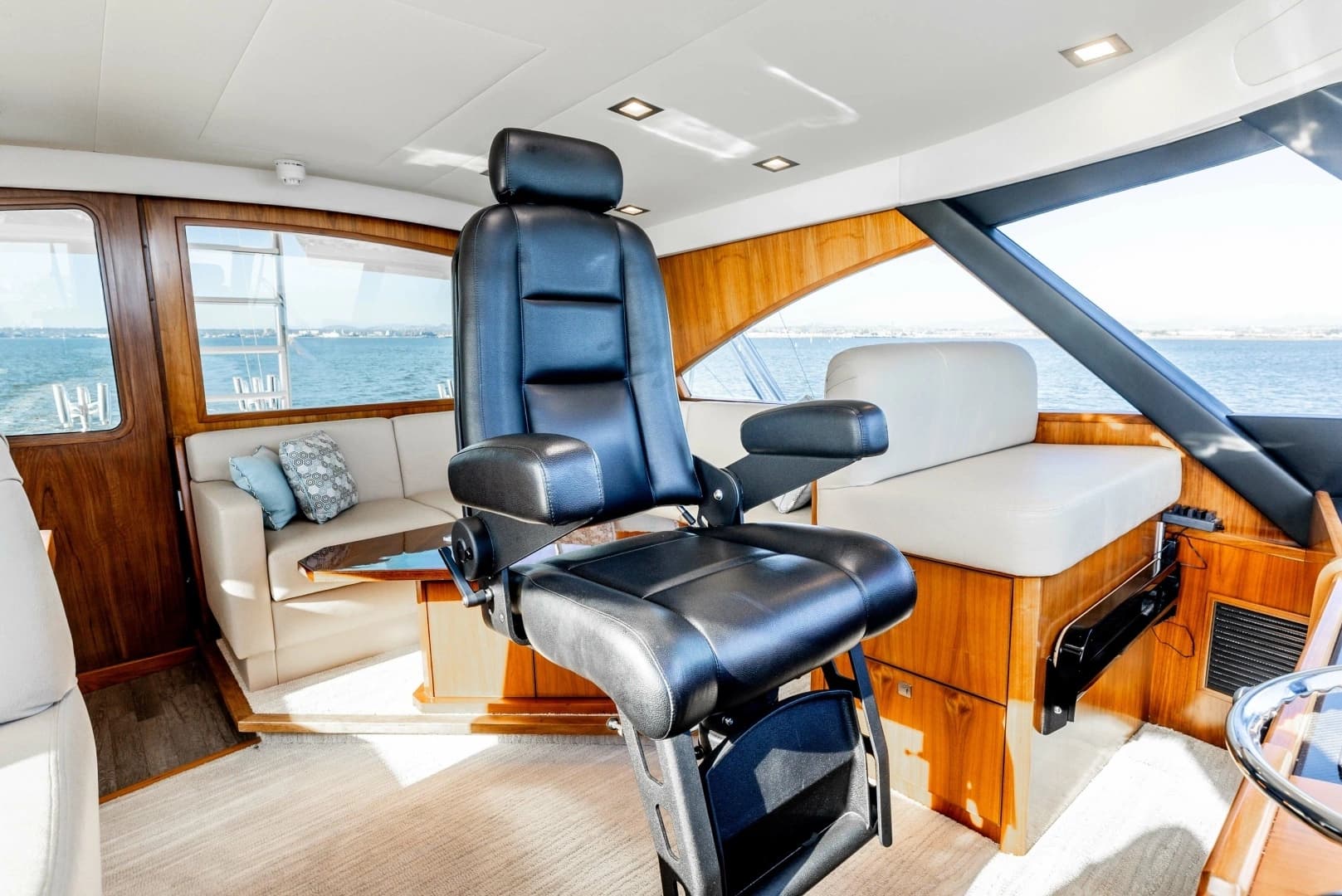 2018 Viking 72 Convertible - Image 32