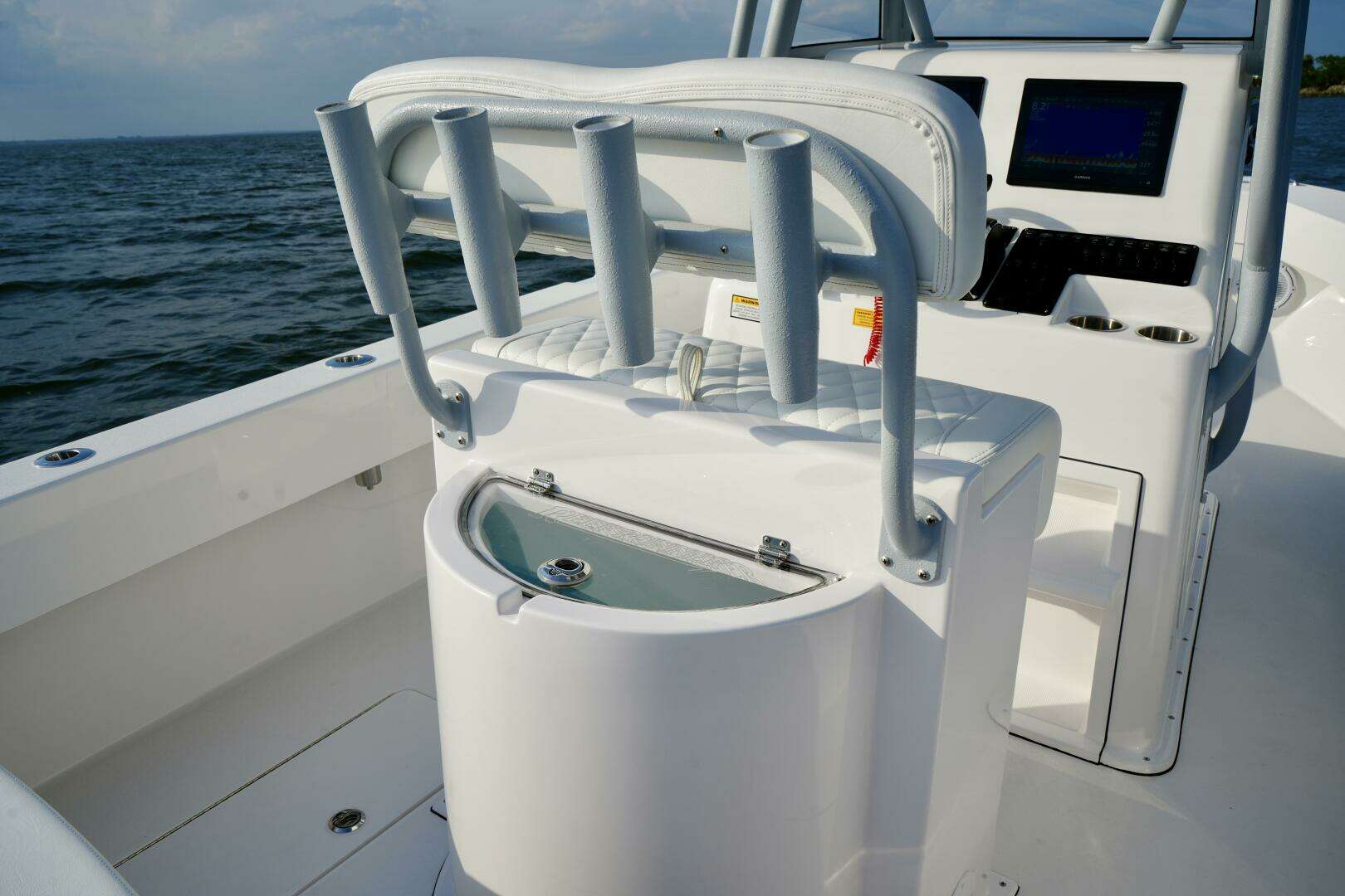 2024 Reef Runner Center Console - Image 6