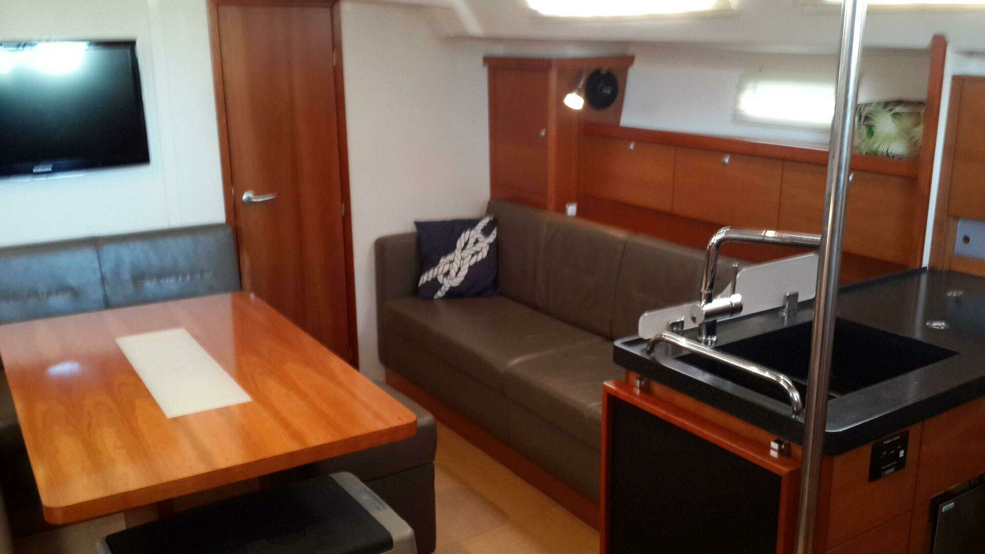 2010 Hanse 470e - Image 14