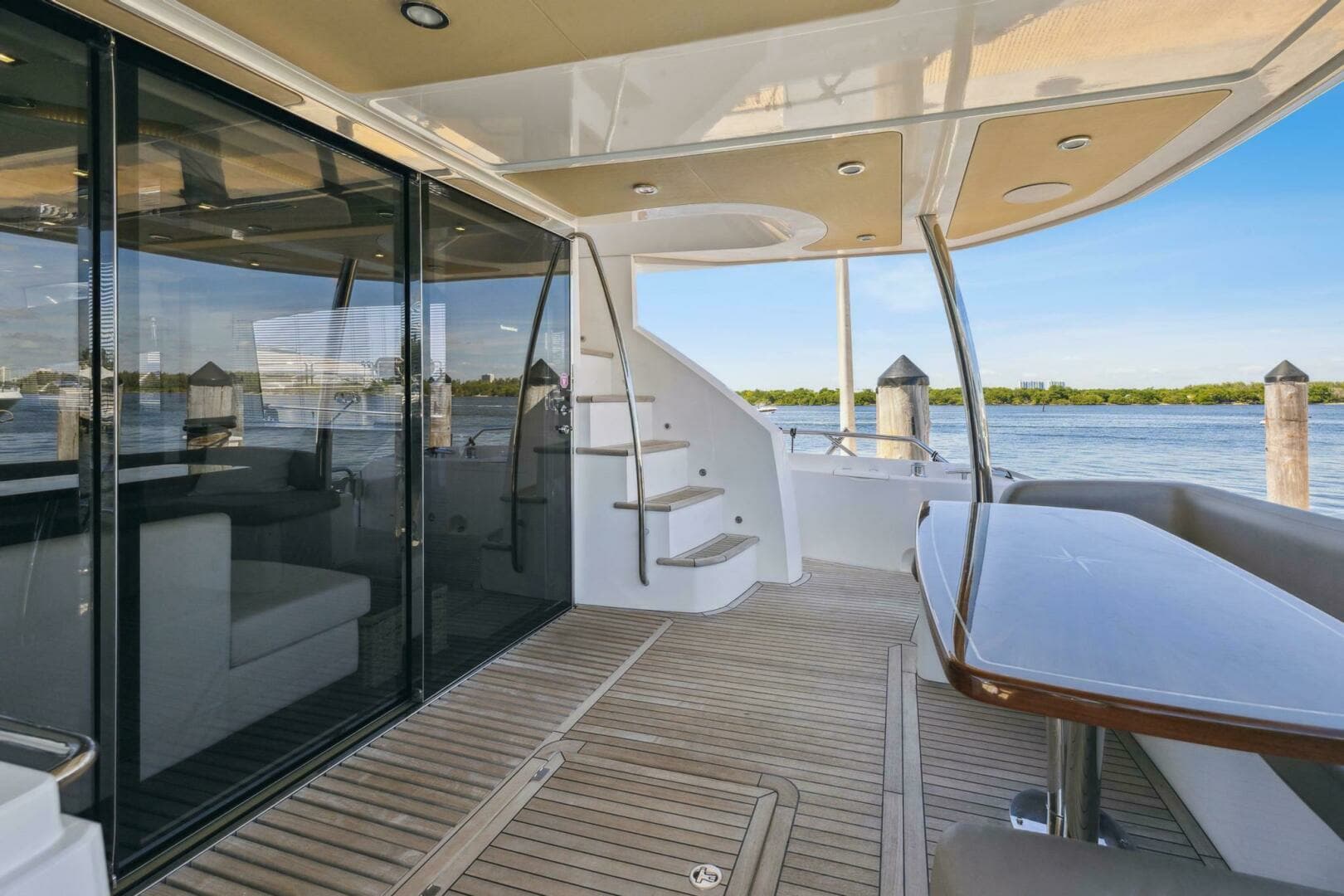 2014 Sunseeker Manhattan 73 - Image 12