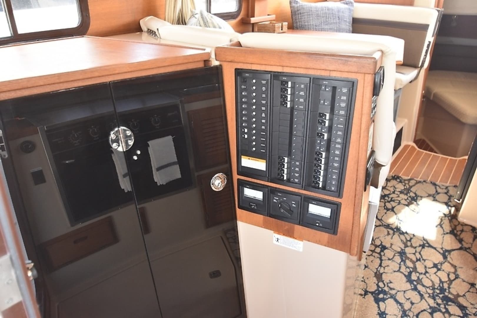 2014 Ranger Tugs 29 Classic - Image 10