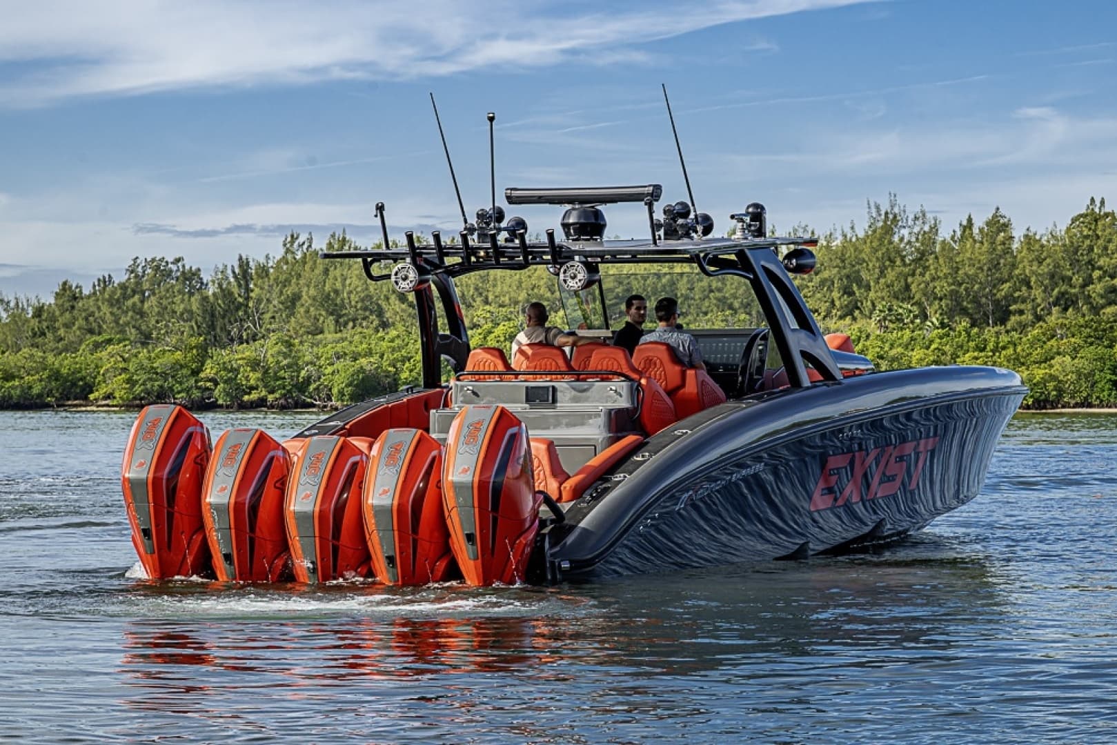 2021 Midnight Express Solstice - Image 49