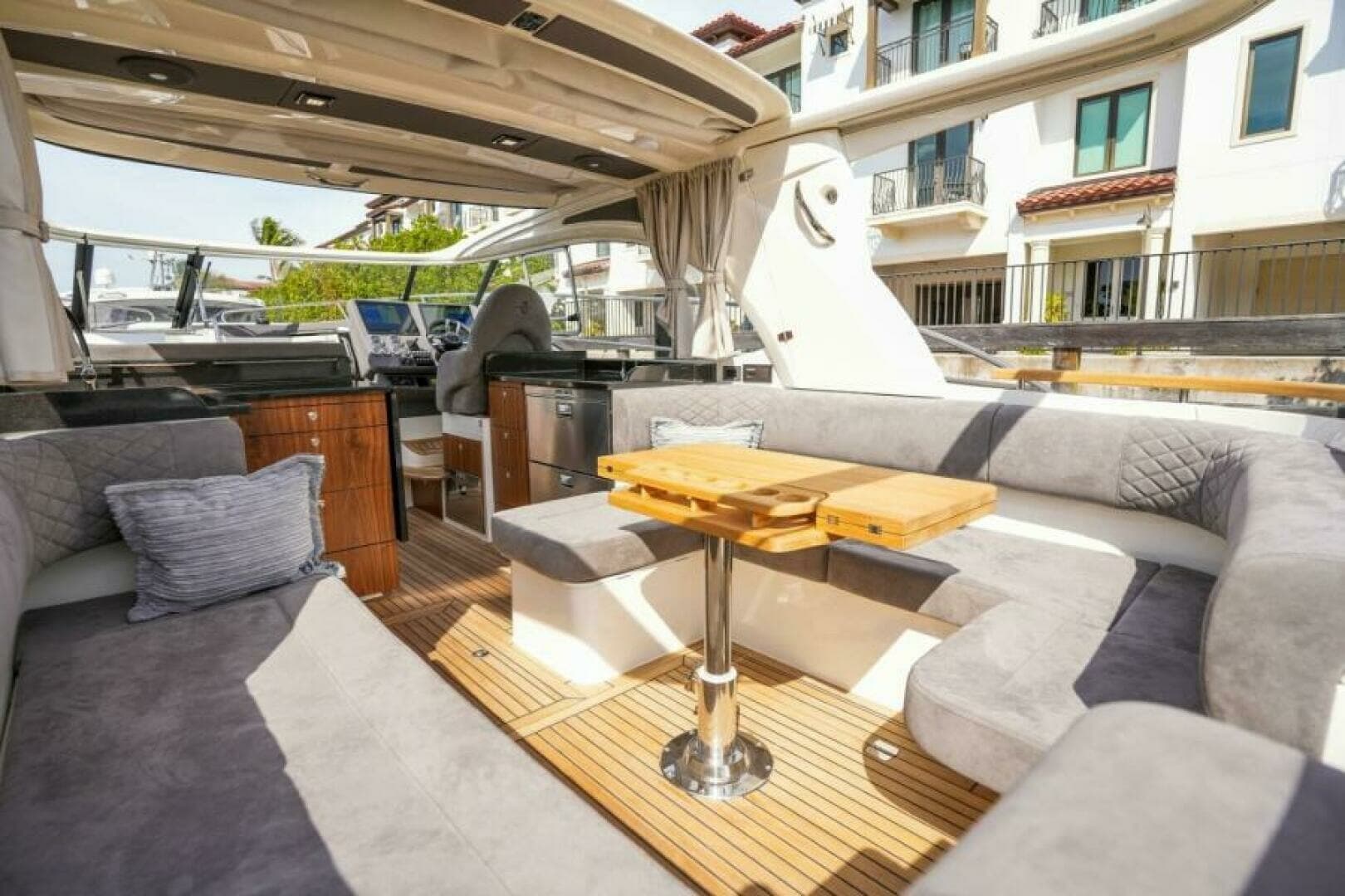 2026 Marex 360 Cabriolet Cruiser - Image 17
