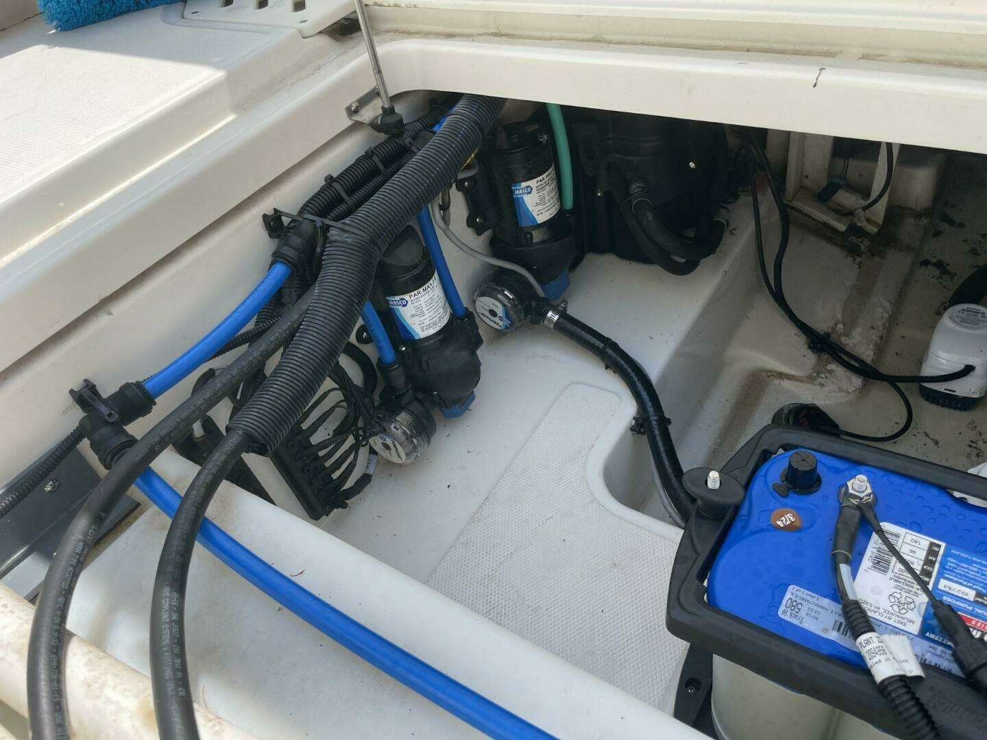 2016 Boston Whaler 270 Vantage - Image 35