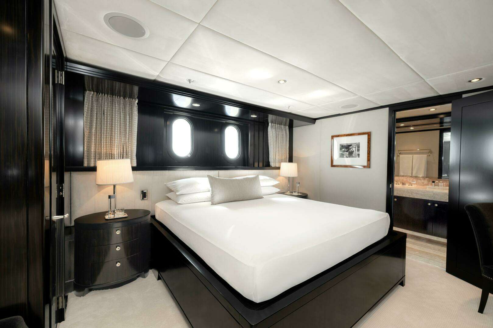 2011 Trinity Yachts Semi-Displacement - Image 19
