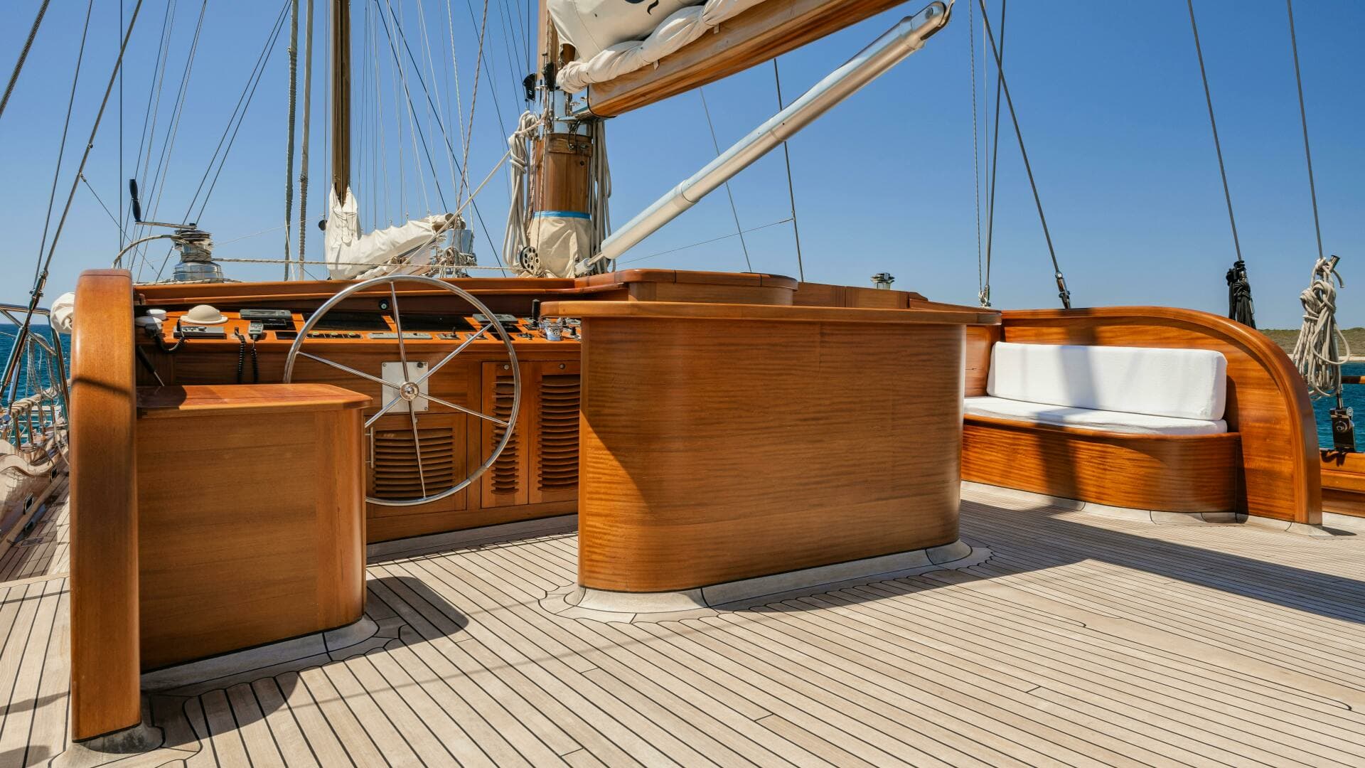 2013 East Yachting Custom - Image 24