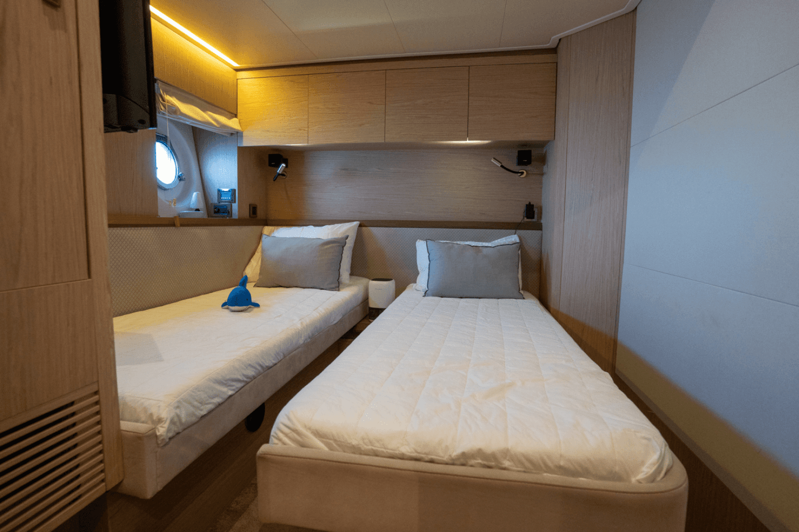 2019 Monte Carlo Yachts MC6 - Image 54