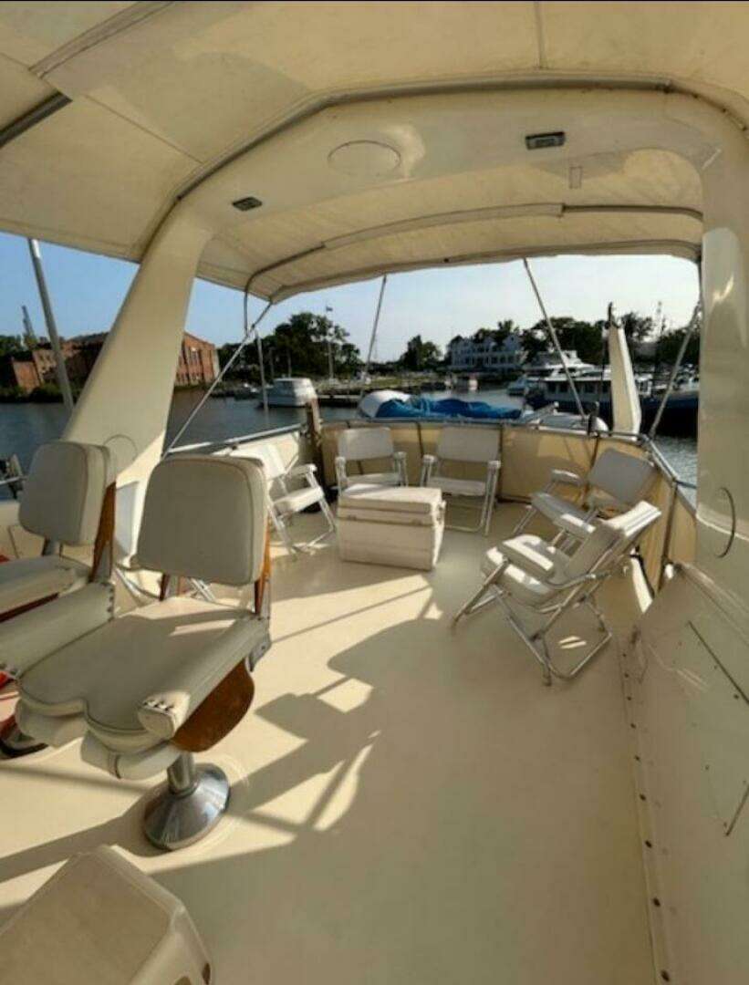 1984 Hatteras 53 Extended Deck Motor Yacht - Image 21