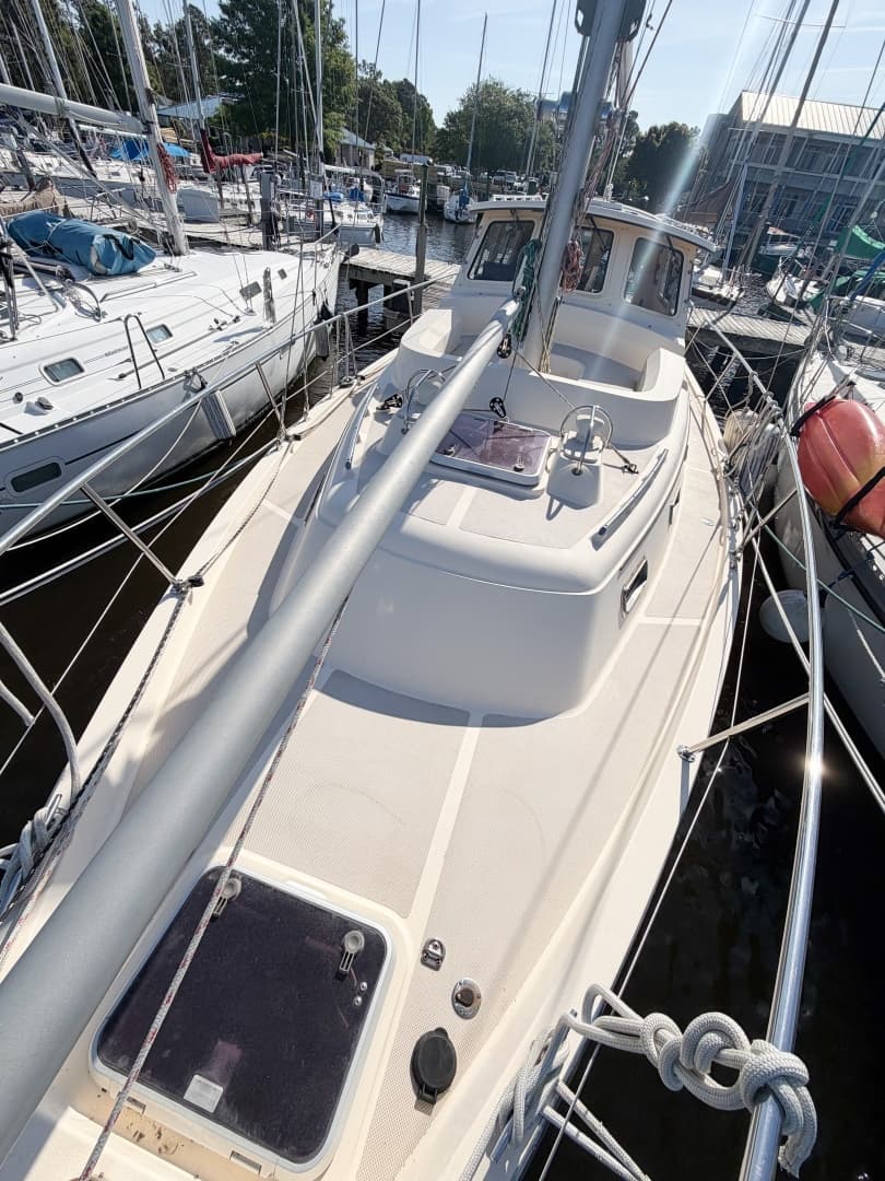 2007 Island Packet SP Cruiser - Image 15