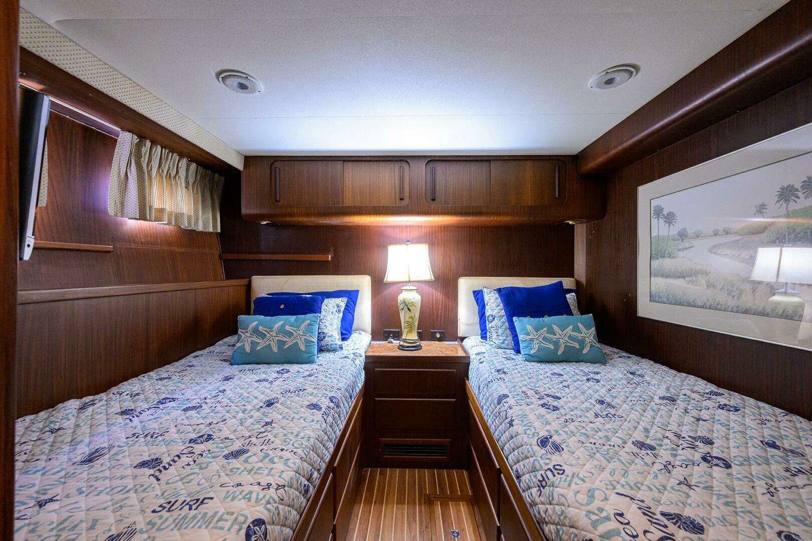 1987 Hatteras 63 Motor Yacht - Image 38