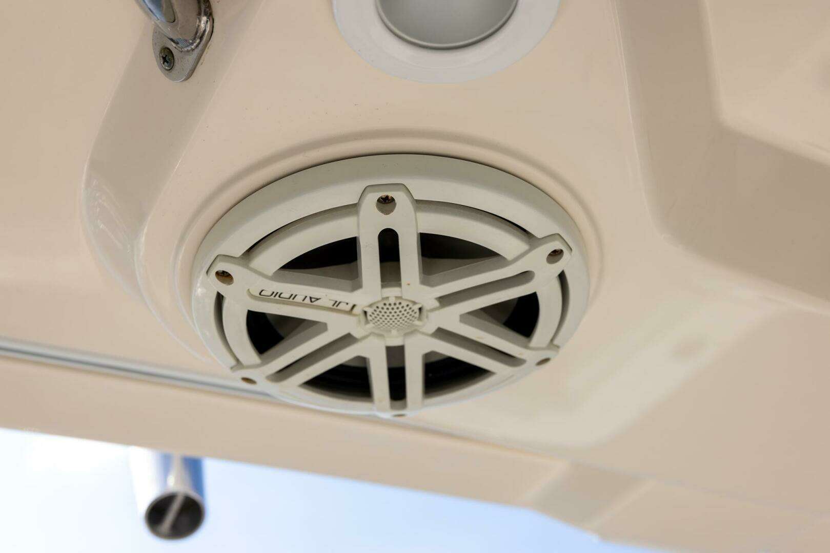 2012 Pursuit ST 310 Sport - Image 32
