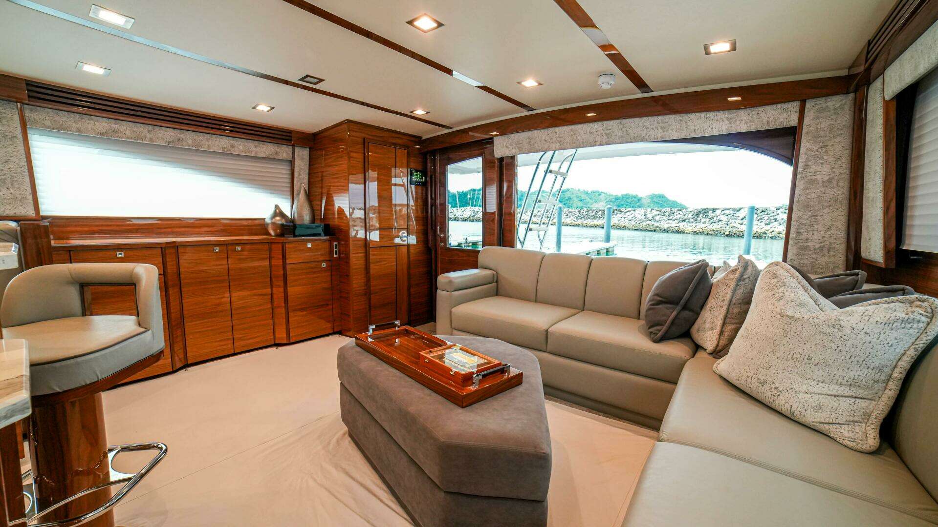 2023 Viking 72 Convertible - Image 33