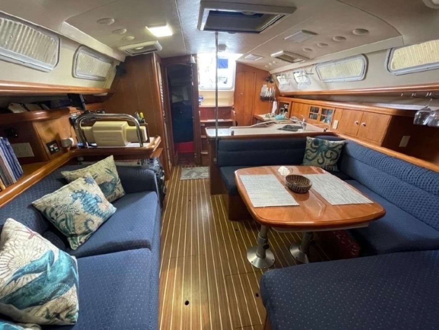 2006 Hunter Hunter 41 Aft Cockpit - Image 4