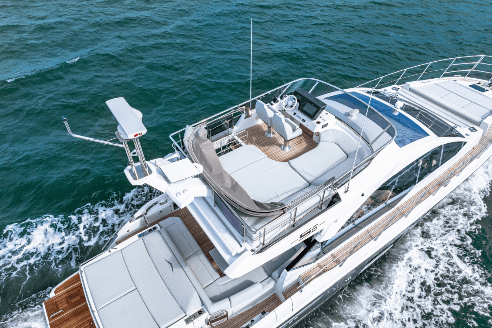 2025 Azimut S6 - Image 11