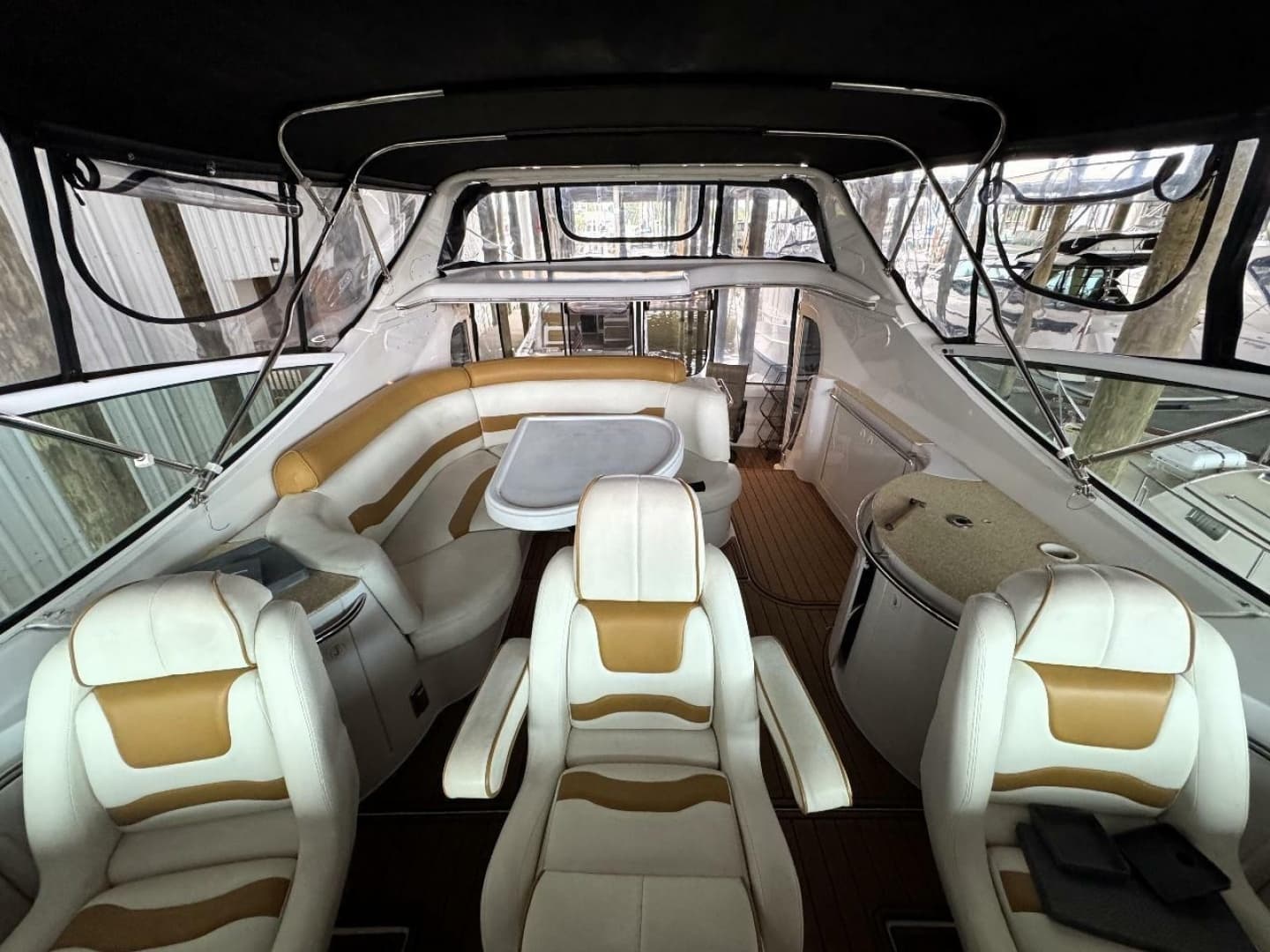 2001 Carver 466 MY - Image 16