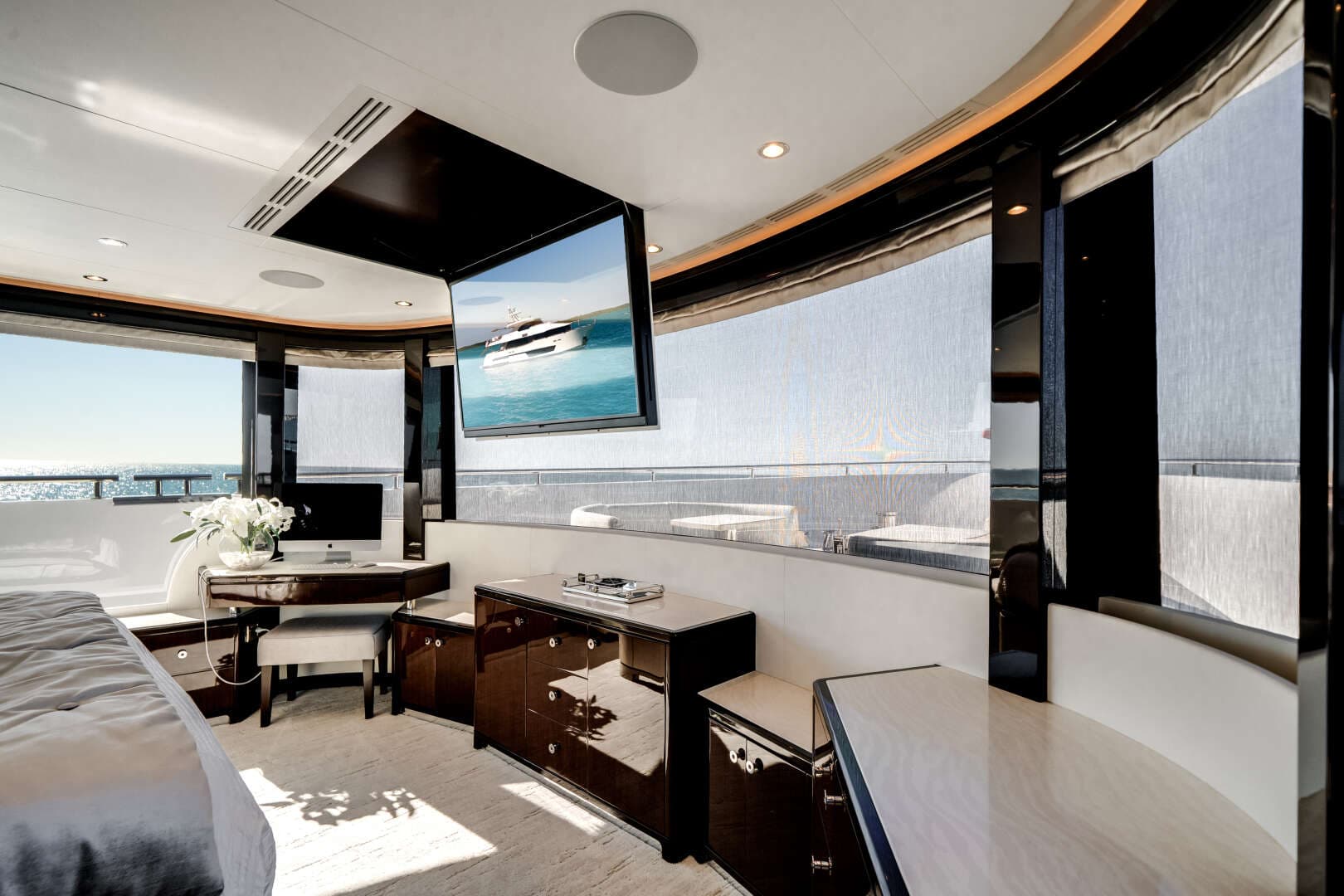 2022 Ocean Alexander 37L - Image 45