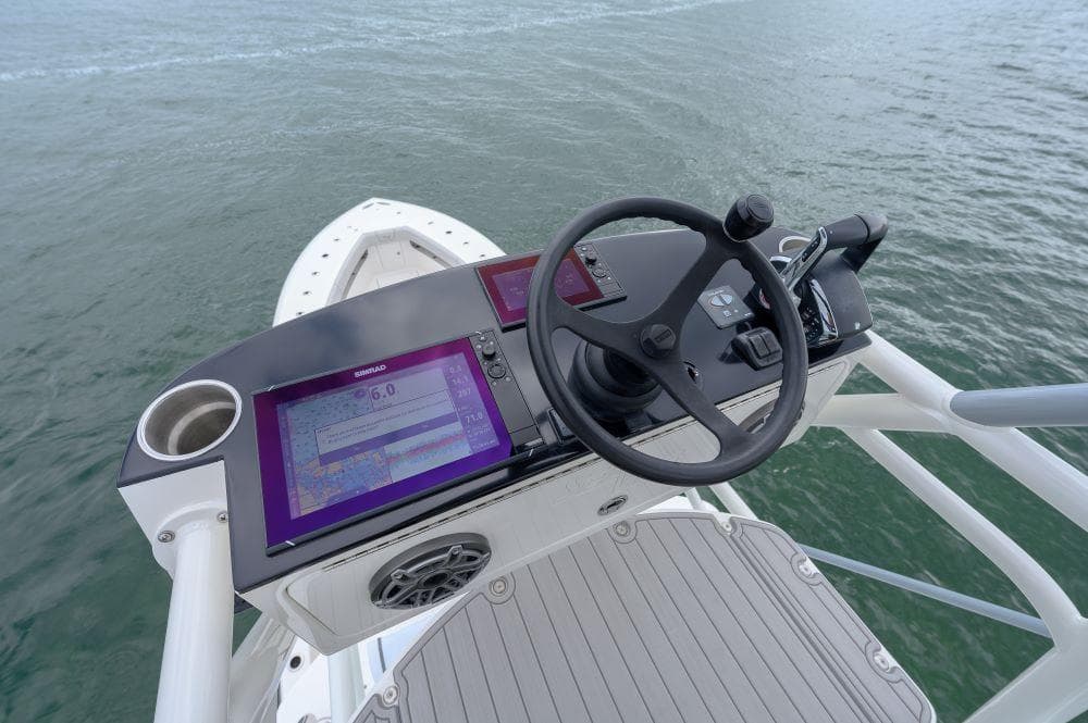 2023 SeaVee 420Z boat helm with modern controls and navigation system.