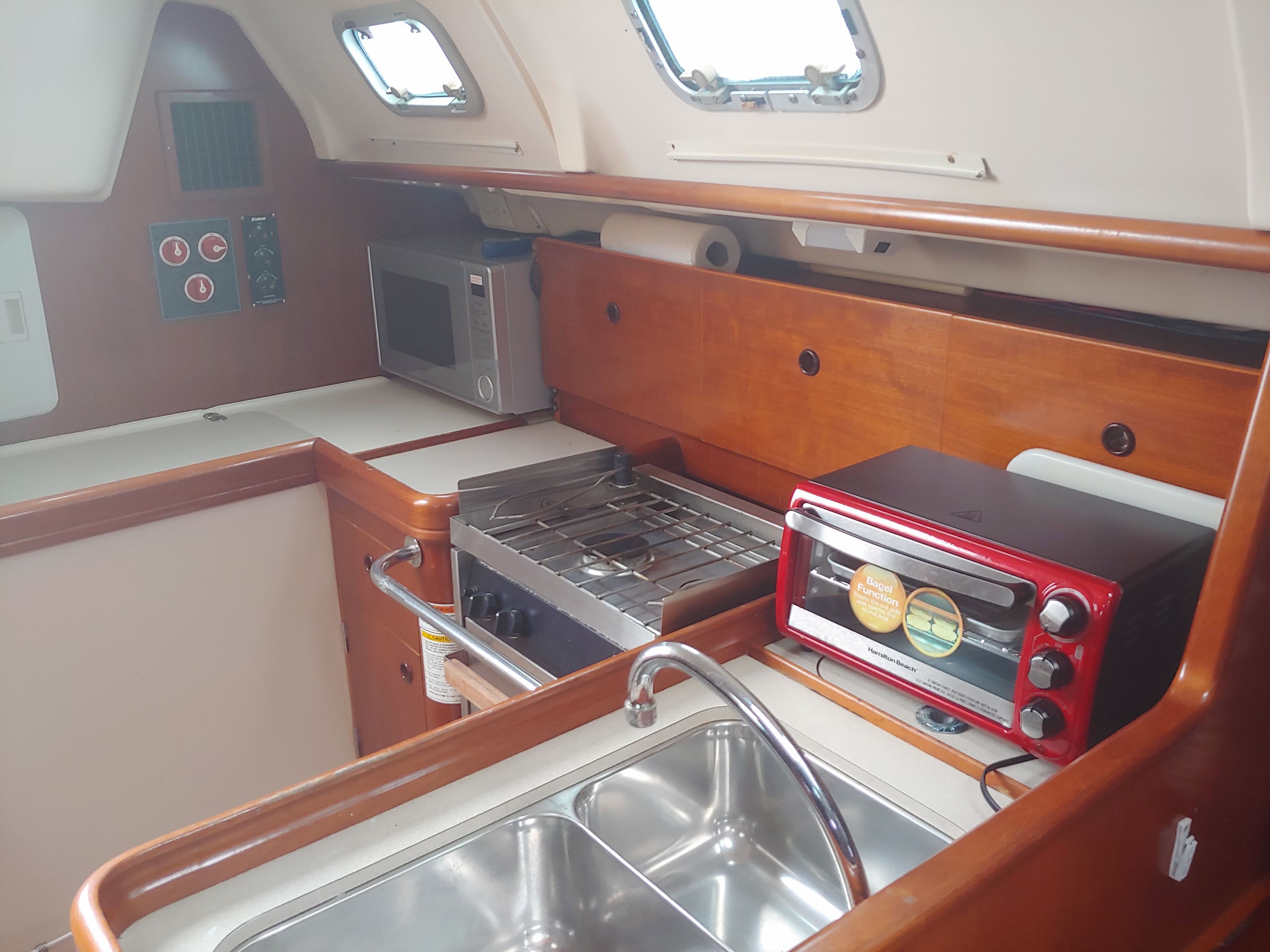 1999 Beneteau Oceanus 321 - 25