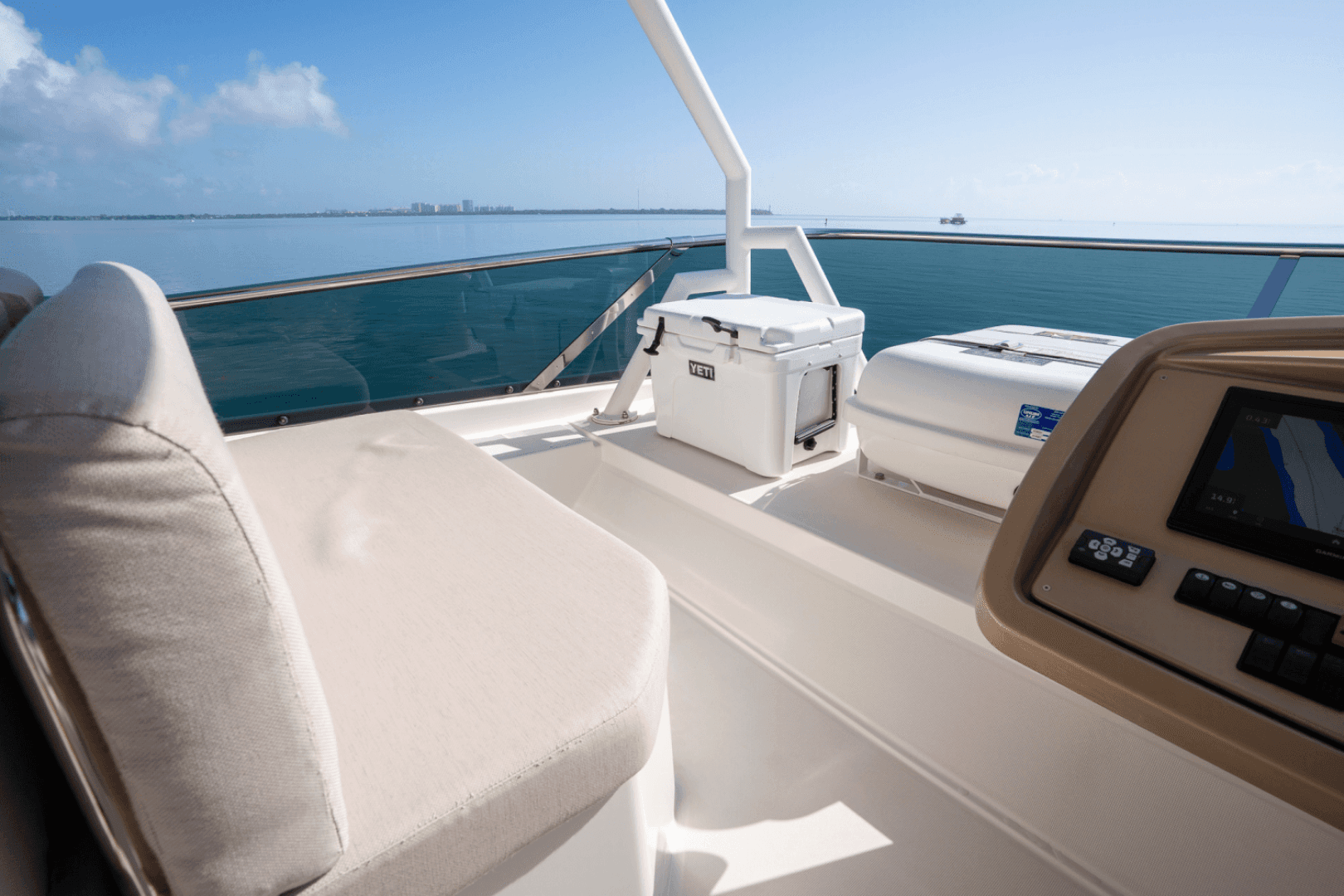 2019 Monte Carlo Yachts MC6 - Image 15