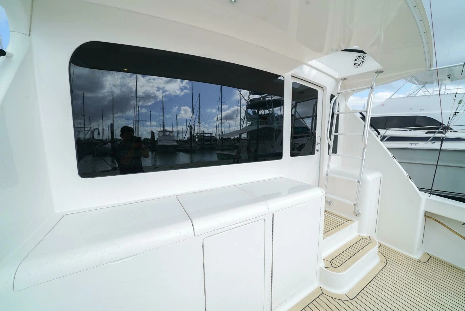 2007 Viking 45 Convertible - Image 25