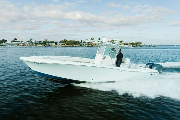 2007 Invincible 33 Open - Image 1