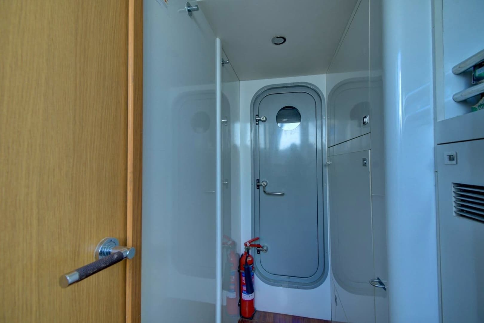 2014 Princess Yachts — - Image 29