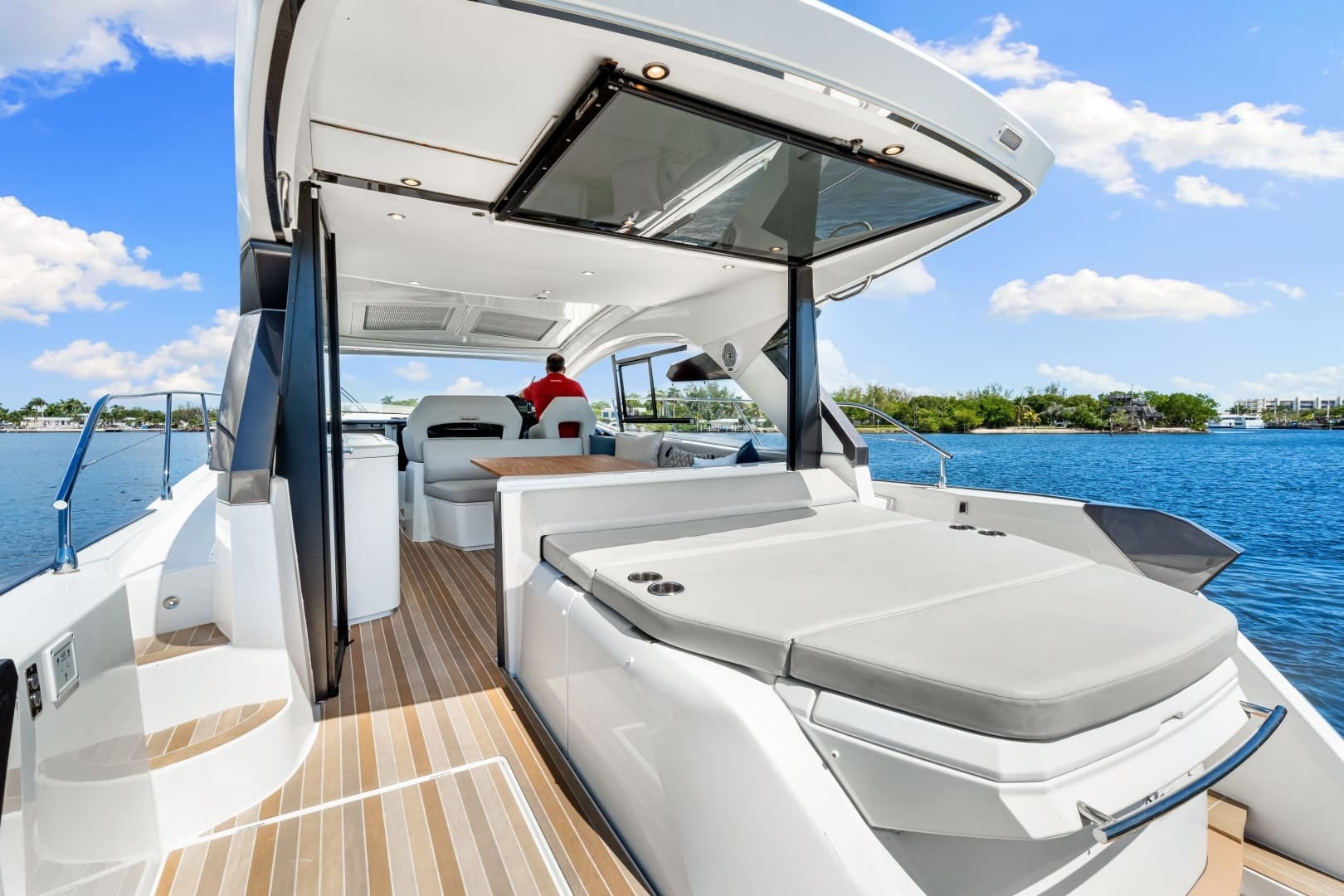 2024 Beneteau Gran Turismo 45 - Image 32