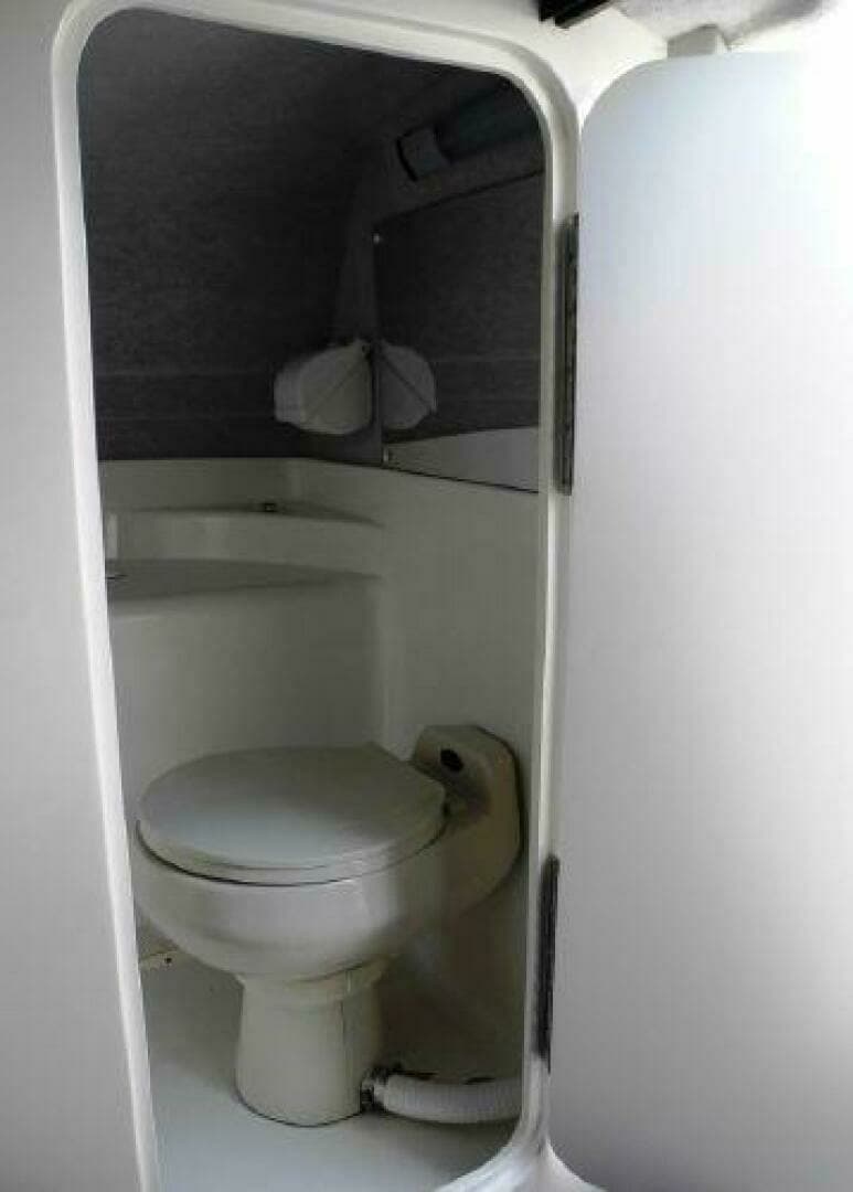 2002 Advantage — - Image 18