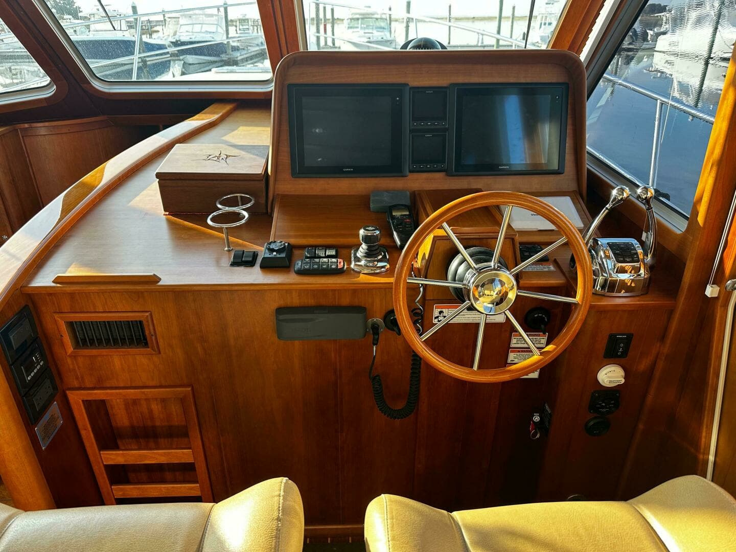 2014 Sabre 42 Salon Express - Image 17