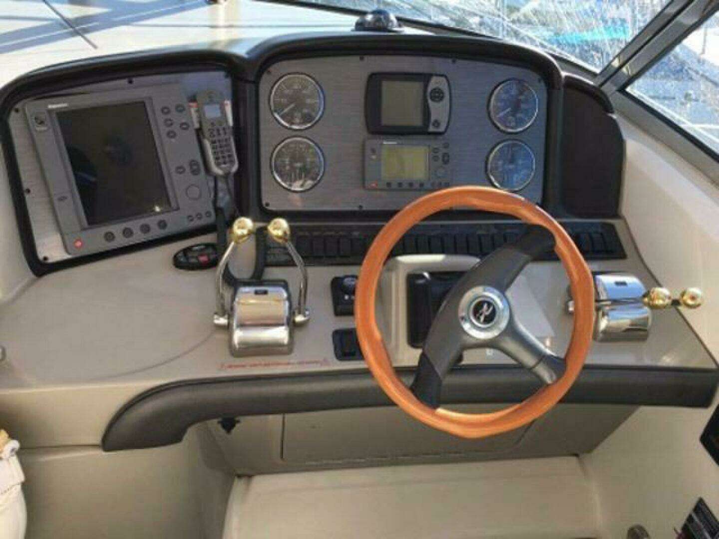 2004 Sea Ray — - Image 23