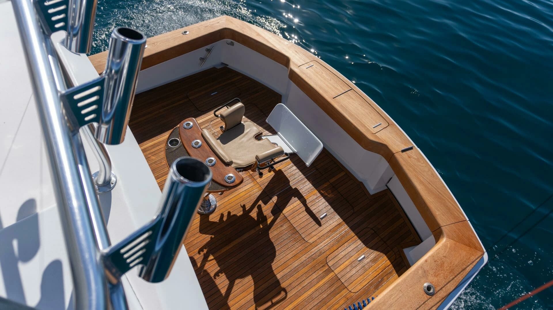 2001 Hatteras 60 Convertible - Image 35