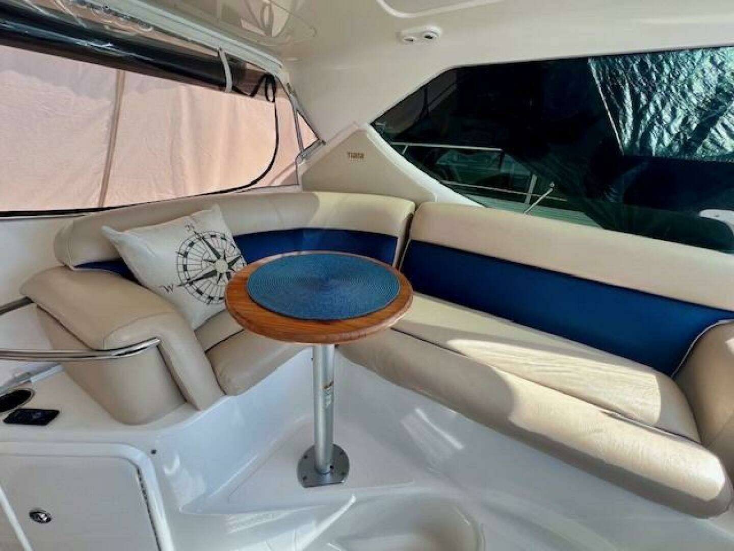 2007 Tiara Yachts 3900 Sovran - Image 8