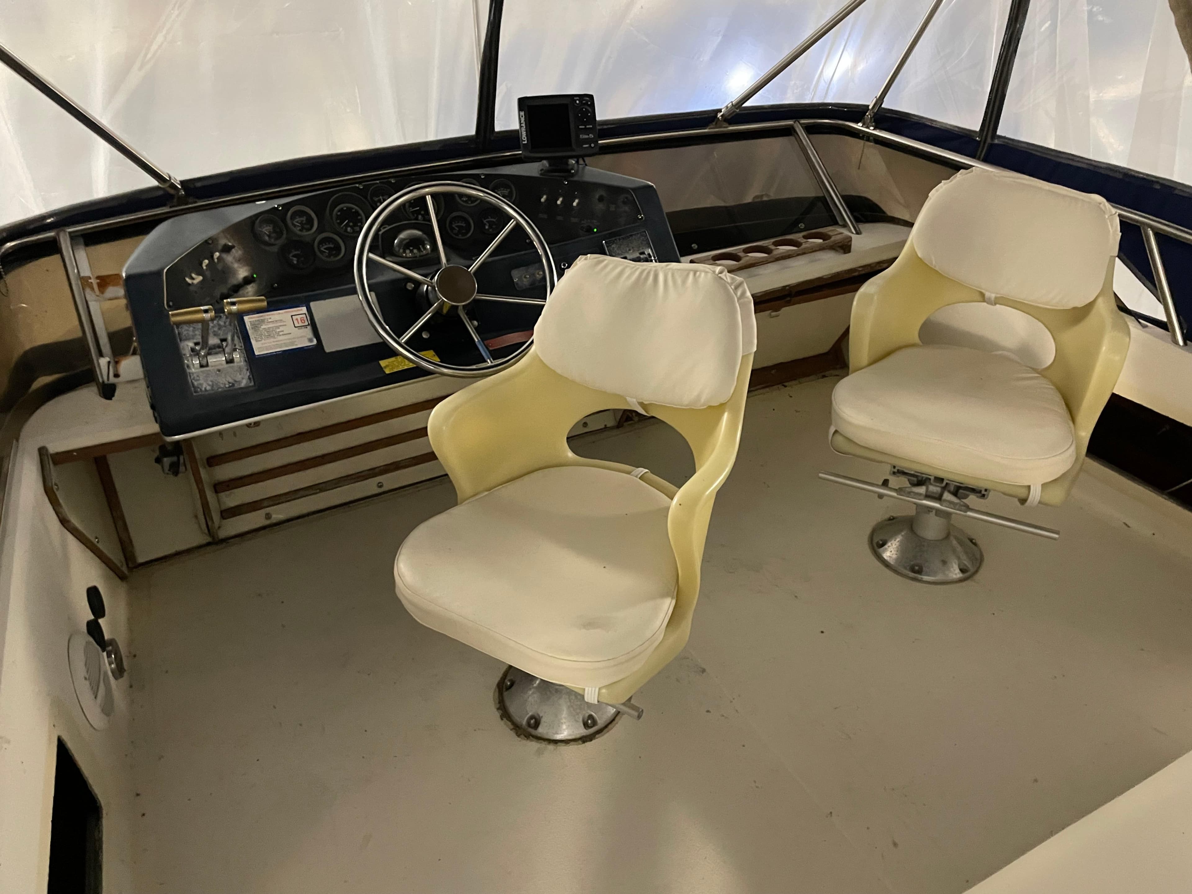 1986 Sea Ray 300 SD - 44