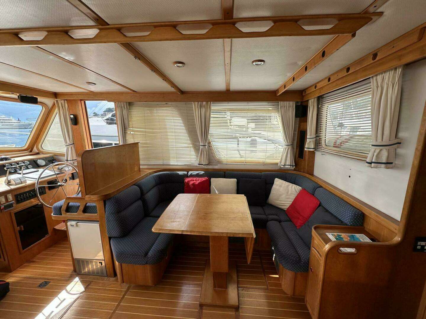 1997 Sabre SABRELINE 474 Trawler - Image 5