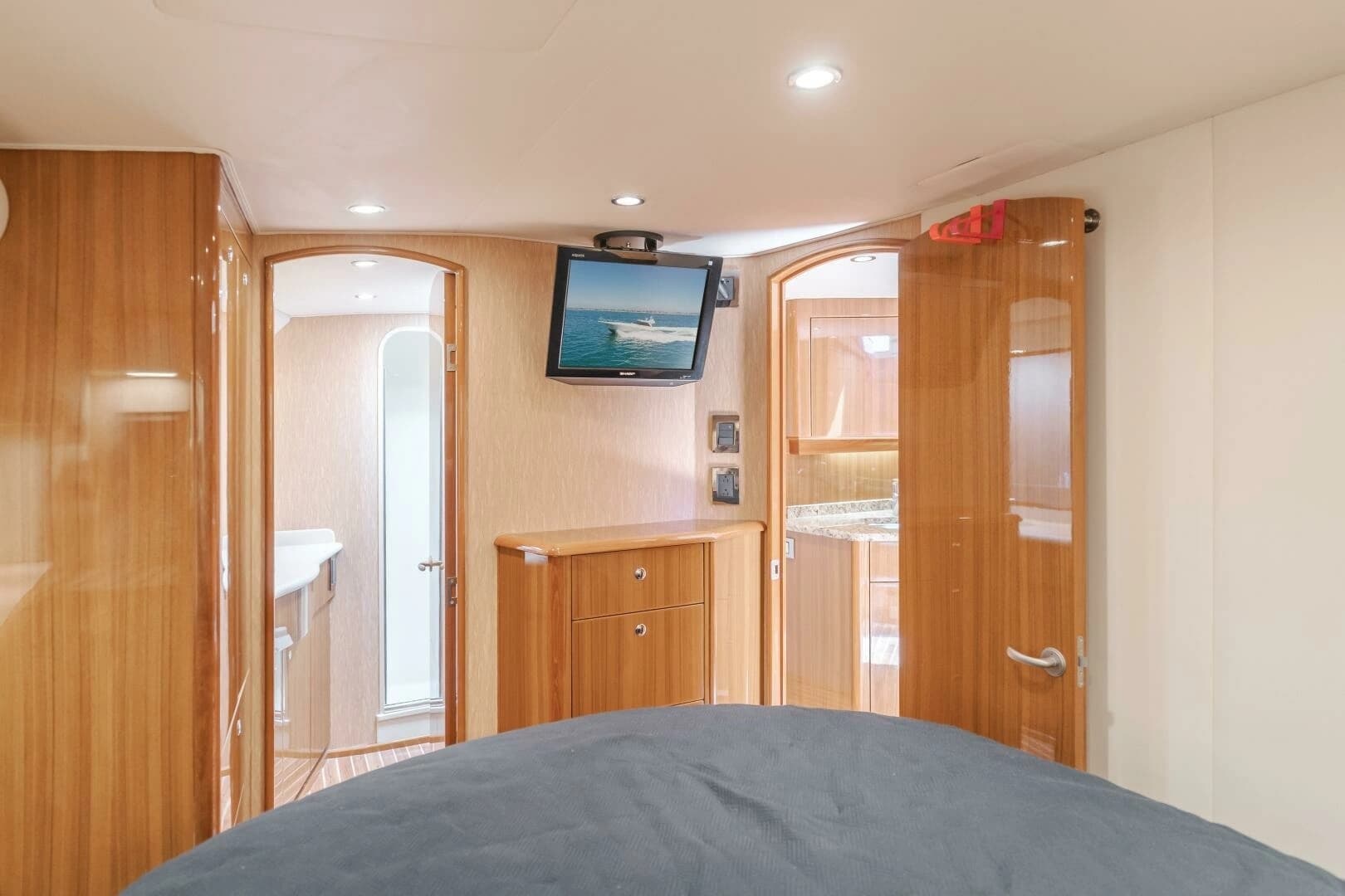 2008 Viking 52 Sport Coupe - Image 13