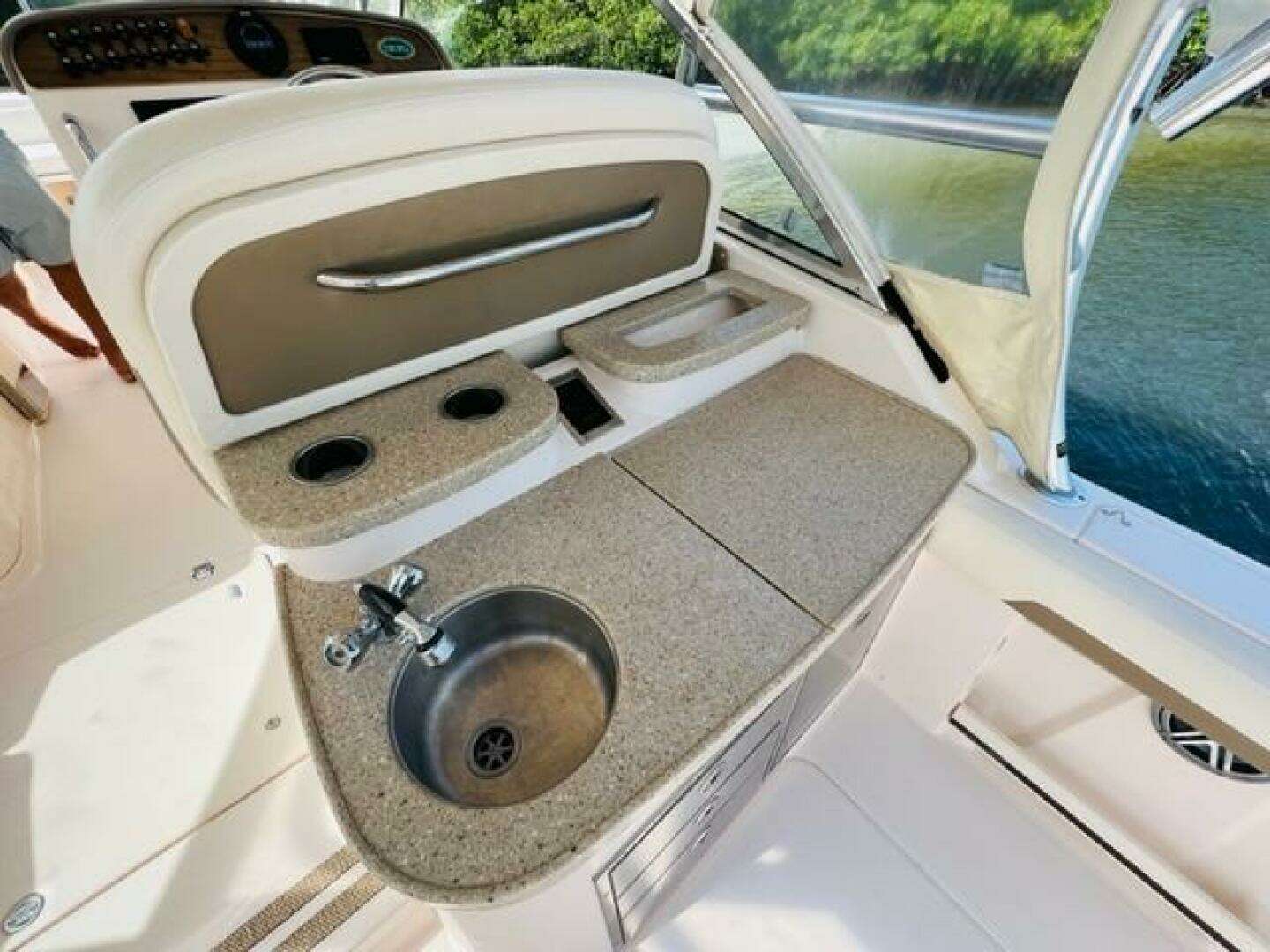 2014 Grady-White Freedom 335 - Image 28