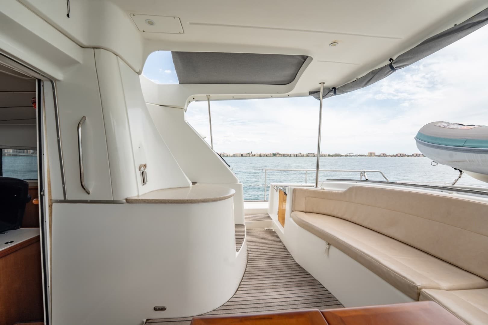 2005 Lagoon Power 43 - Image 20