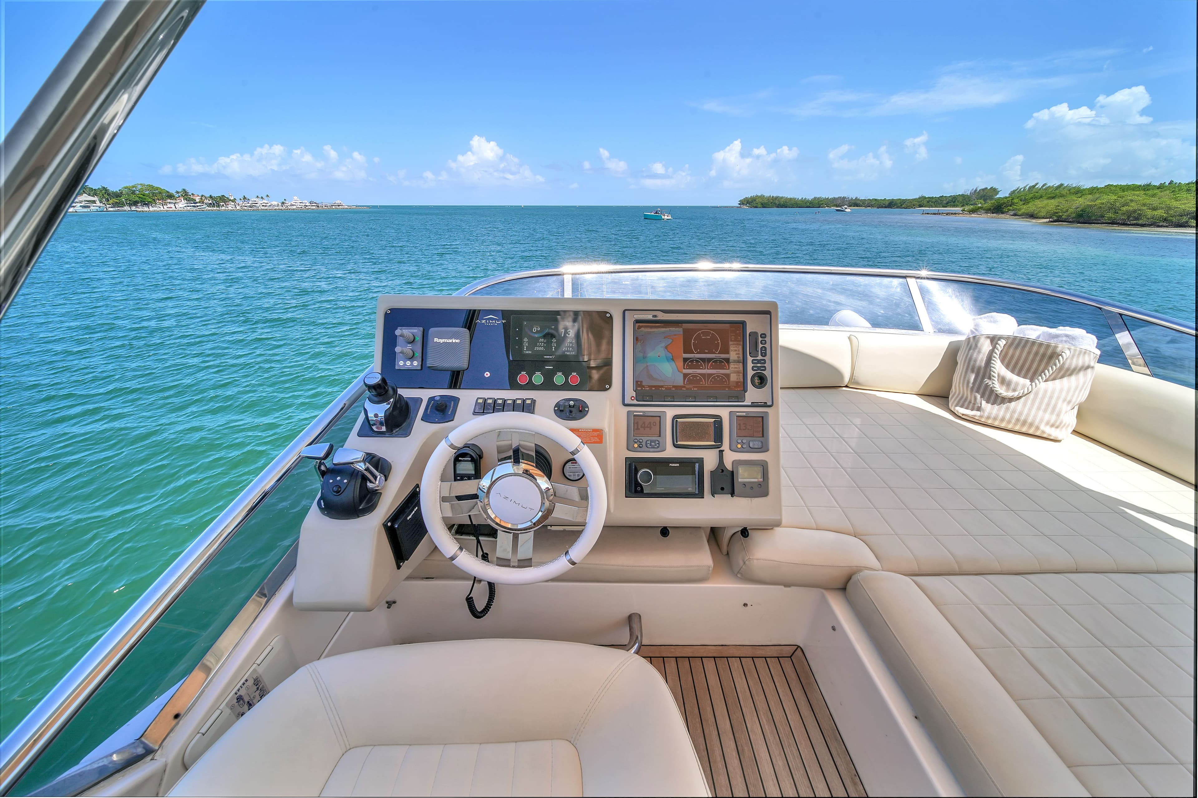 2012 Azimut 64 - 43