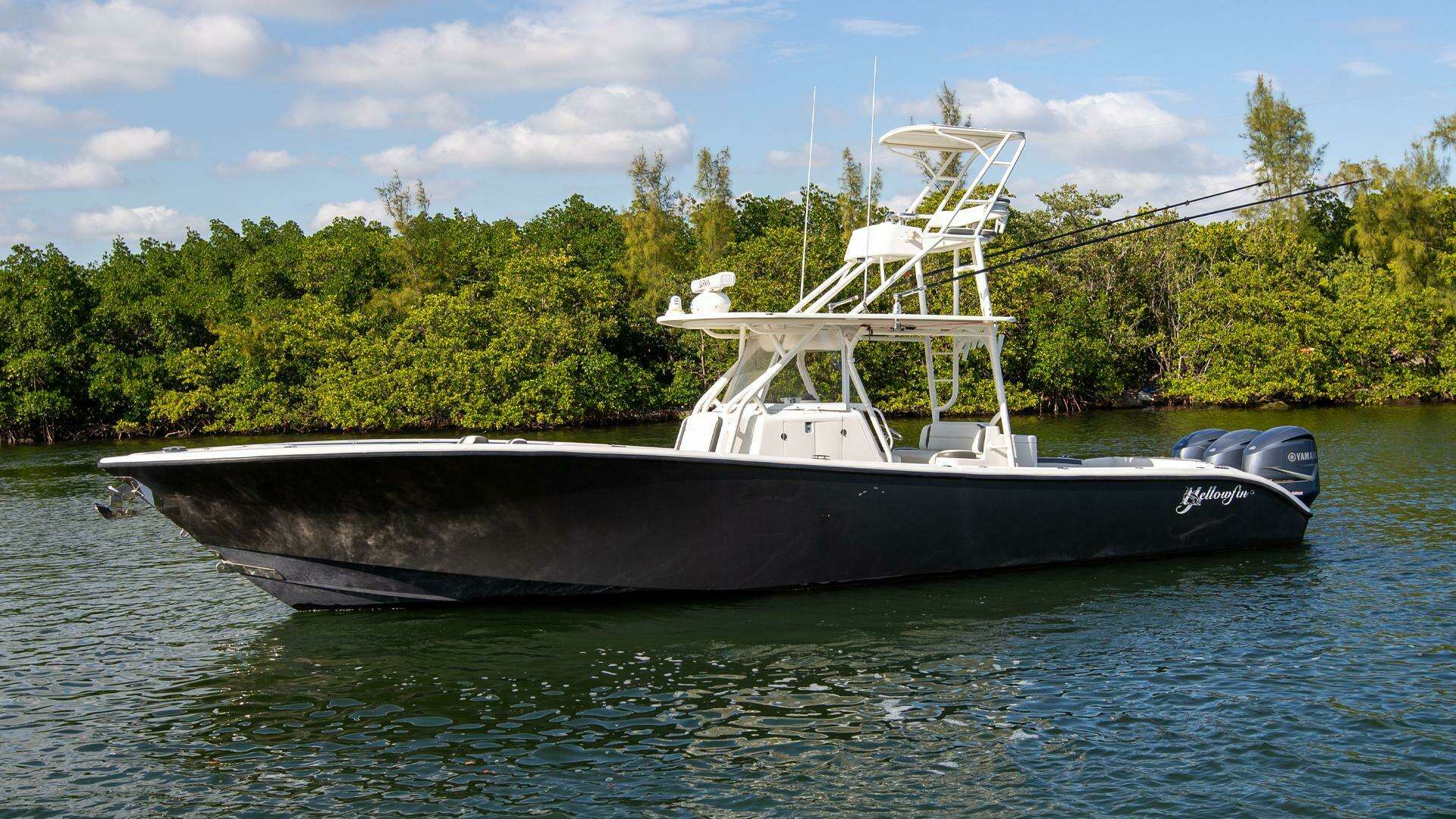 2015 Yellowfin 39 Offshore - Image 2