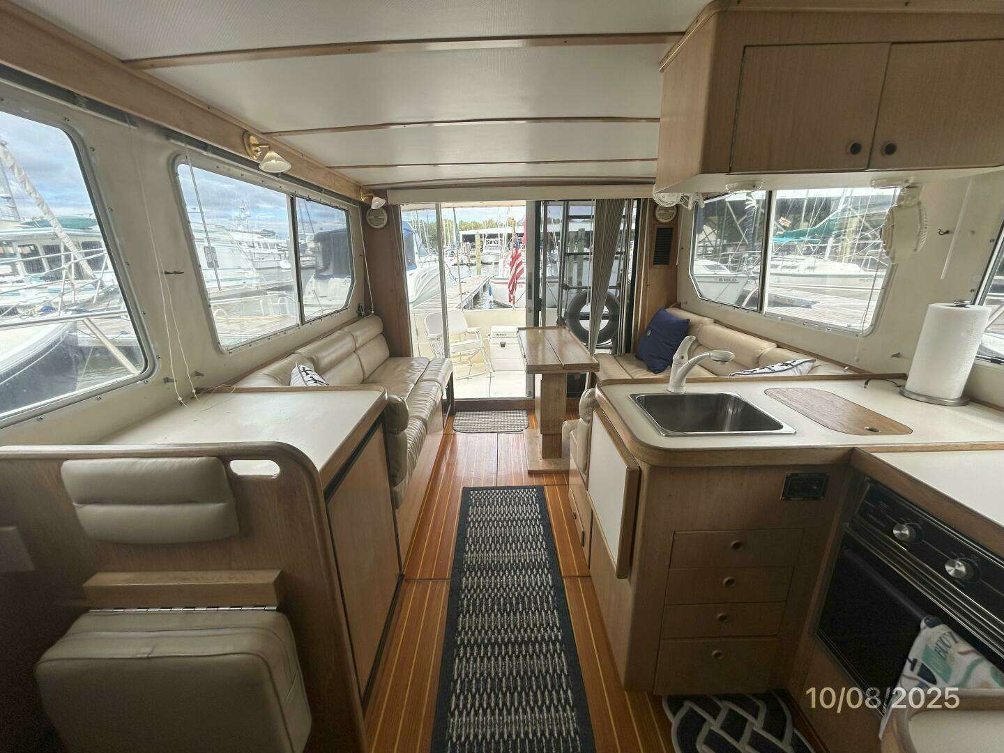 1994 Sabreline Sedan Flybridge - Image 32