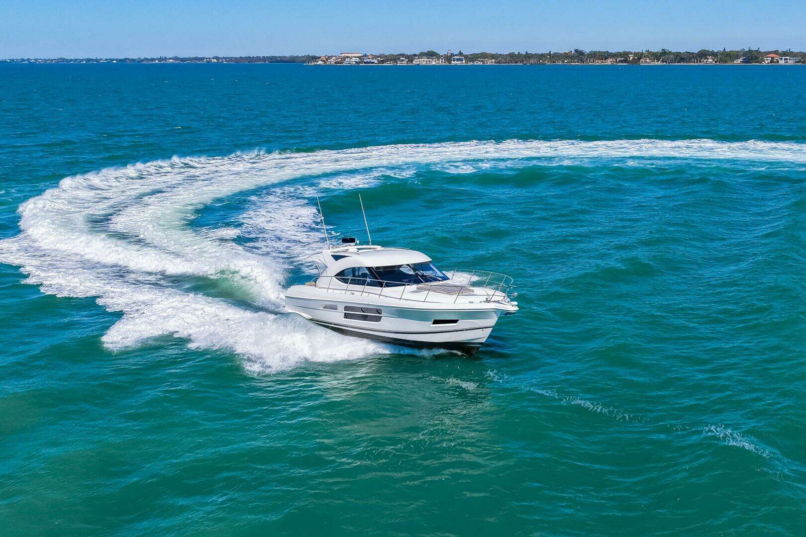 2016 Riviera 5000 Sport Yacht - Image 34