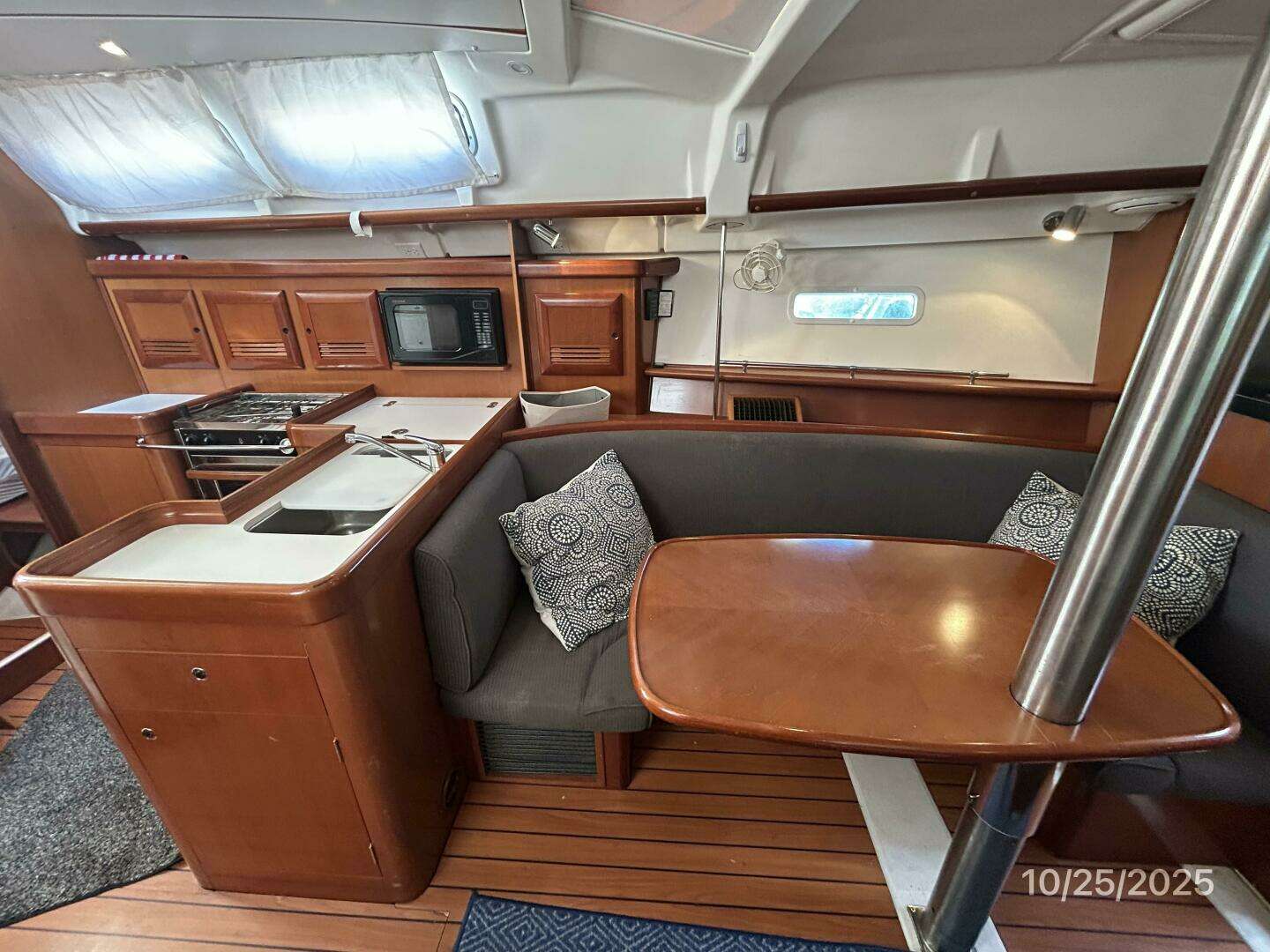 2007 Beneteau 373 - Image 50