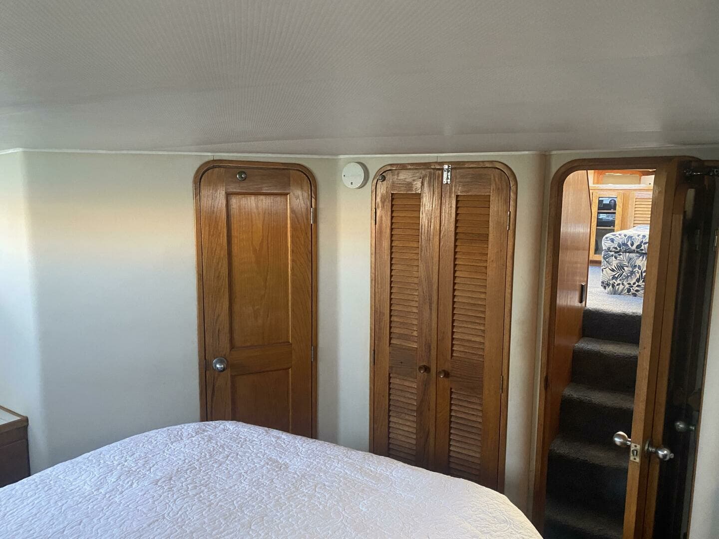1989 Chris-Craft 427 Catalina - Image 7