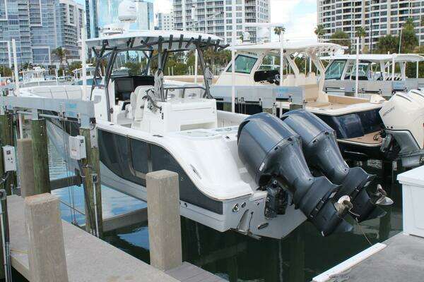 2018 Sea Fox 328 Commander - Image 1